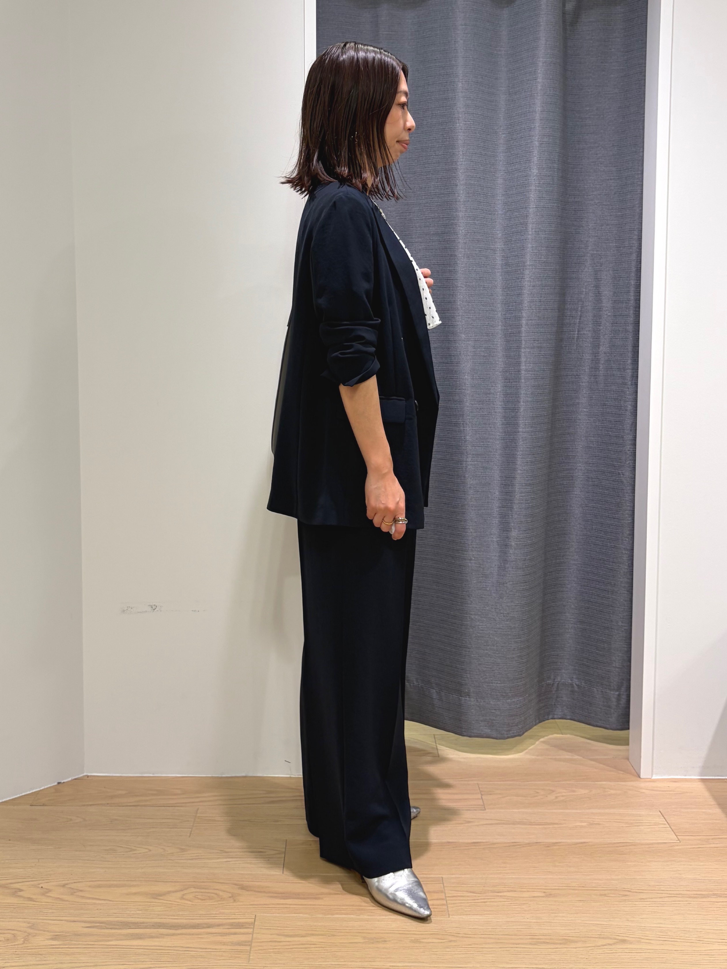Mikoさんの「INDIVI｜【洗える／多機能／SETUP可】着る日傘ダブルジャケット」を使ったコーディネート