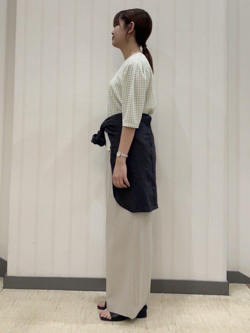 ちひさんの「INDIVI｜【UVケア／吸汗速乾】チェック柄タックボリュームスリーブトップス」を使ったコーディネート