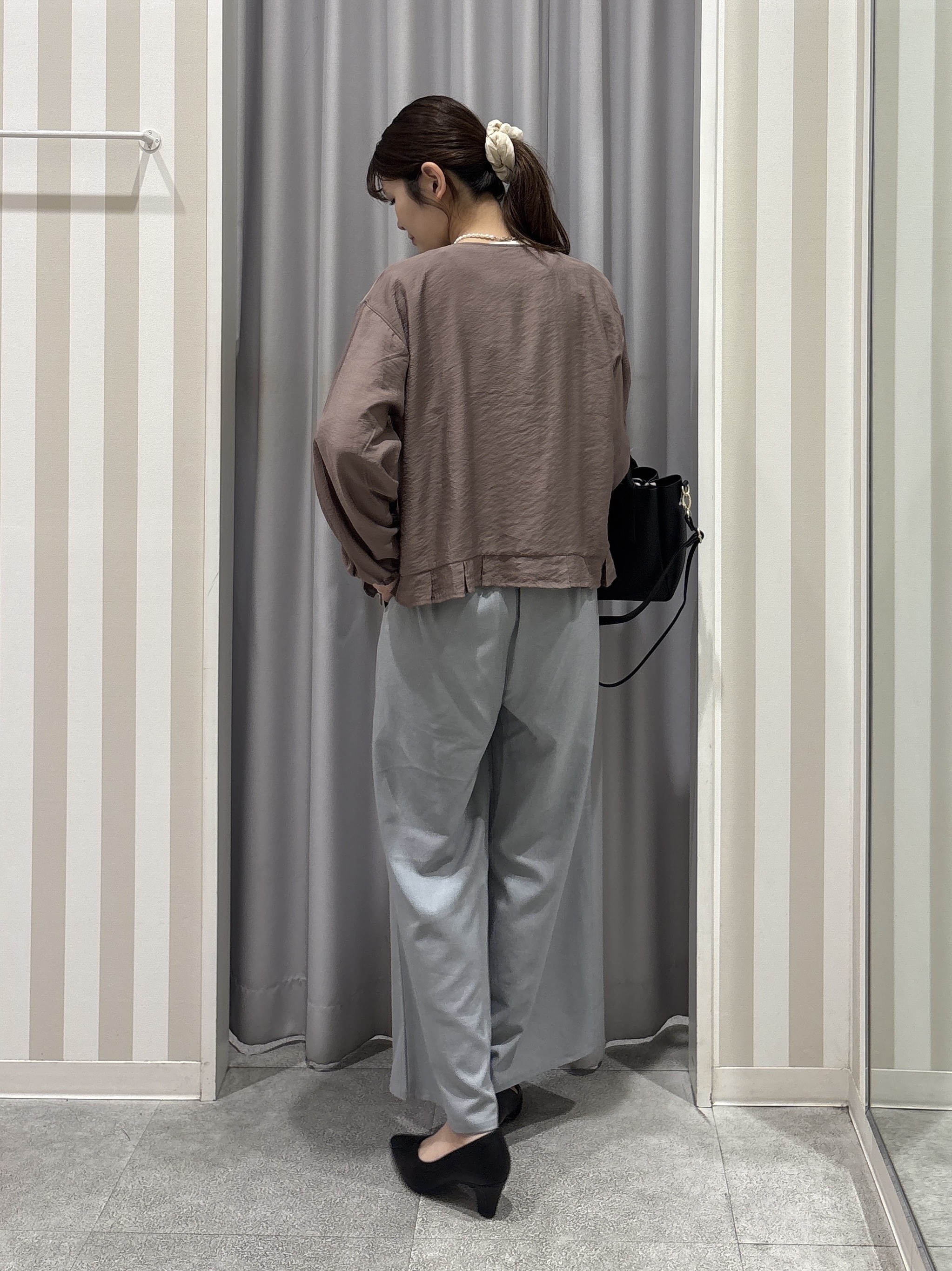 Rikaさんの「SHOO･LA･RUE｜【洗濯機可/UV/S-LL】程よい透け感 ノーカラーシアーブルゾン」を使ったコーディネート