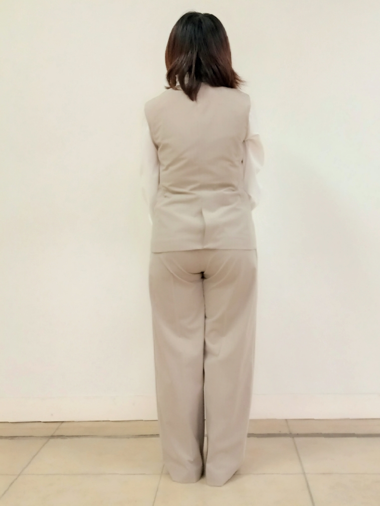 emiさんの「DRESSTERIOR｜【セットアップ可/ウォッシャブル】セットアップストライプジレ」を使ったコーディネート