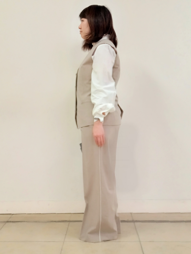 emiさんの「DRESSTERIOR｜【セットアップ可/ウォッシャブル】セットアップストライプジレ」を使ったコーディネート