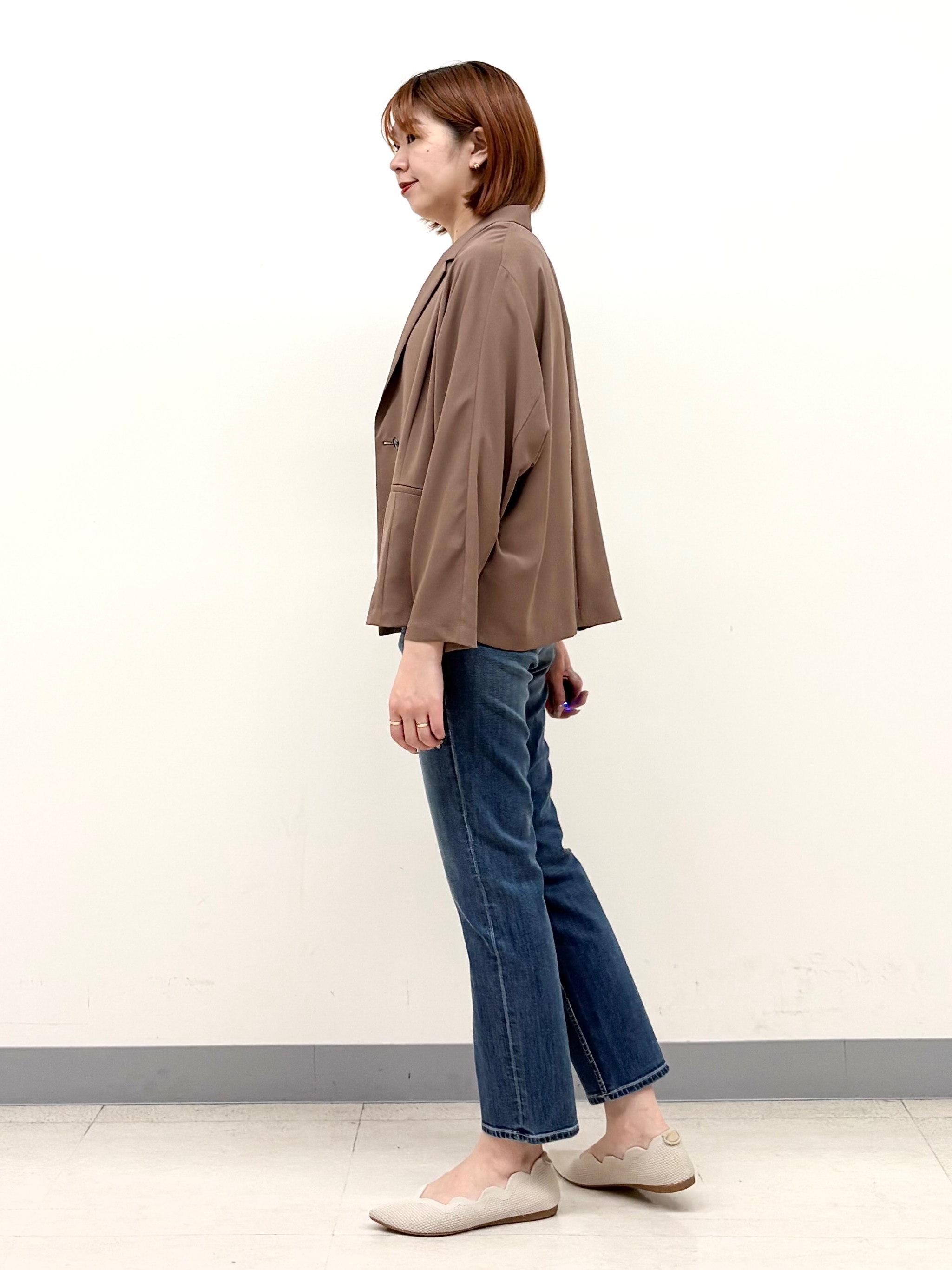 まいこさんの「INDIVI｜【さらに軽く軽快！／着る日傘】ドルマンダブルジャケット」を使ったコーディネート