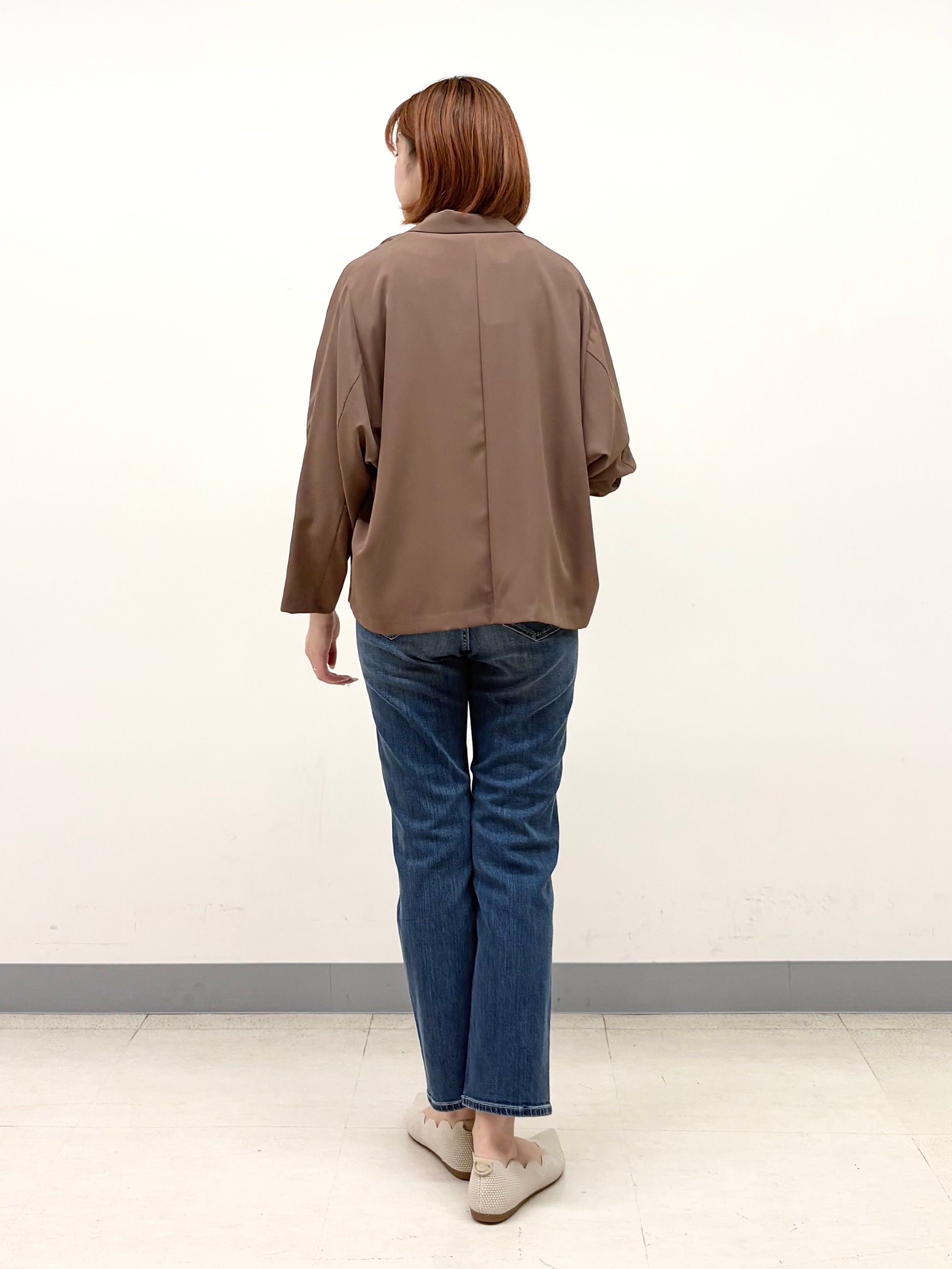 まいこさんの「INDIVI｜【さらに軽く軽快！／着る日傘】ドルマンダブルジャケット」を使ったコーディネート