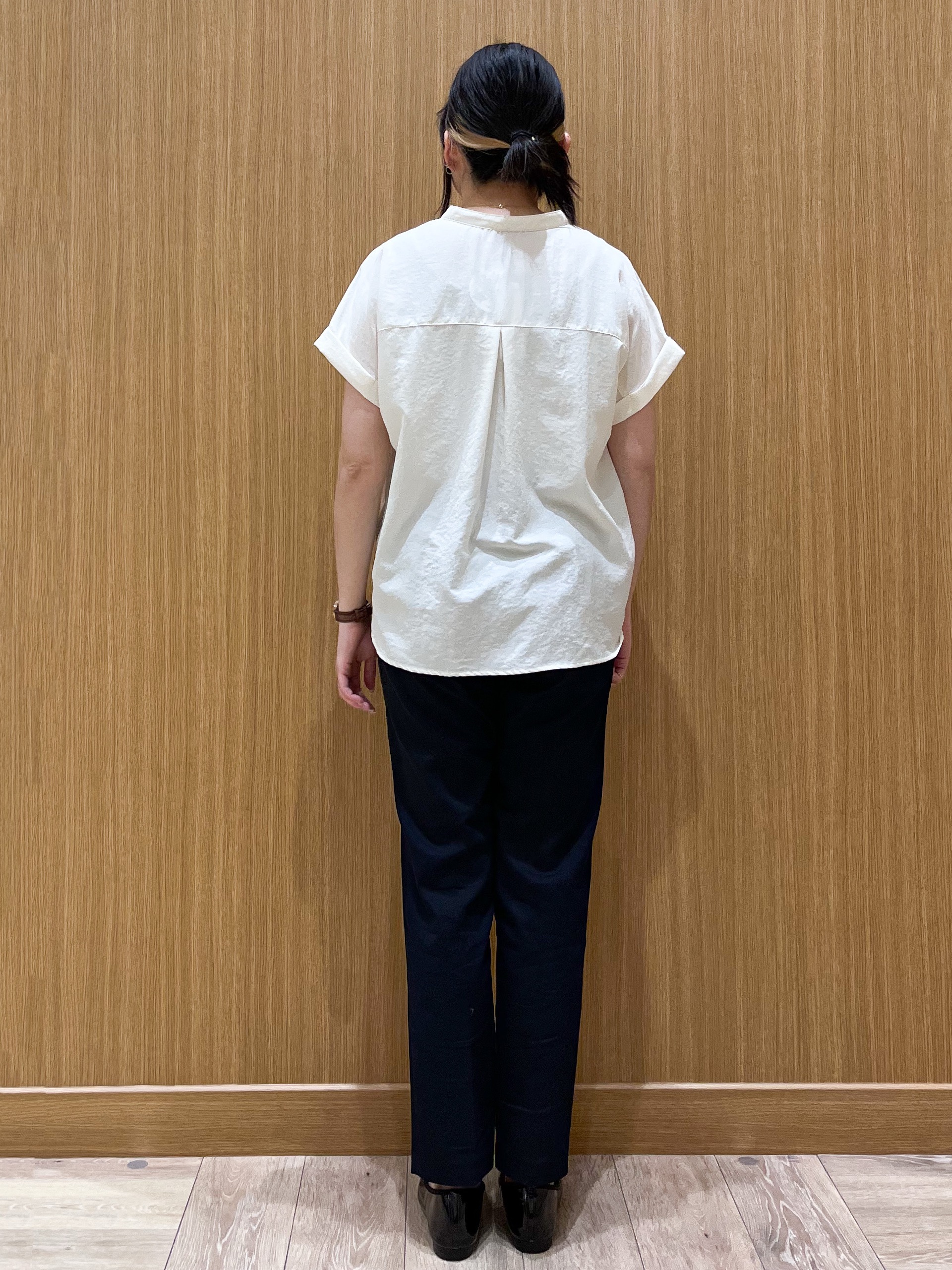 aさんの「OPAQUE.CLIP｜【接触冷感】ダブルポケットスキッパーブラウス《吸水速乾／防シワ／洗濯機OK／S～3L／7col》」を使ったコーディネート
