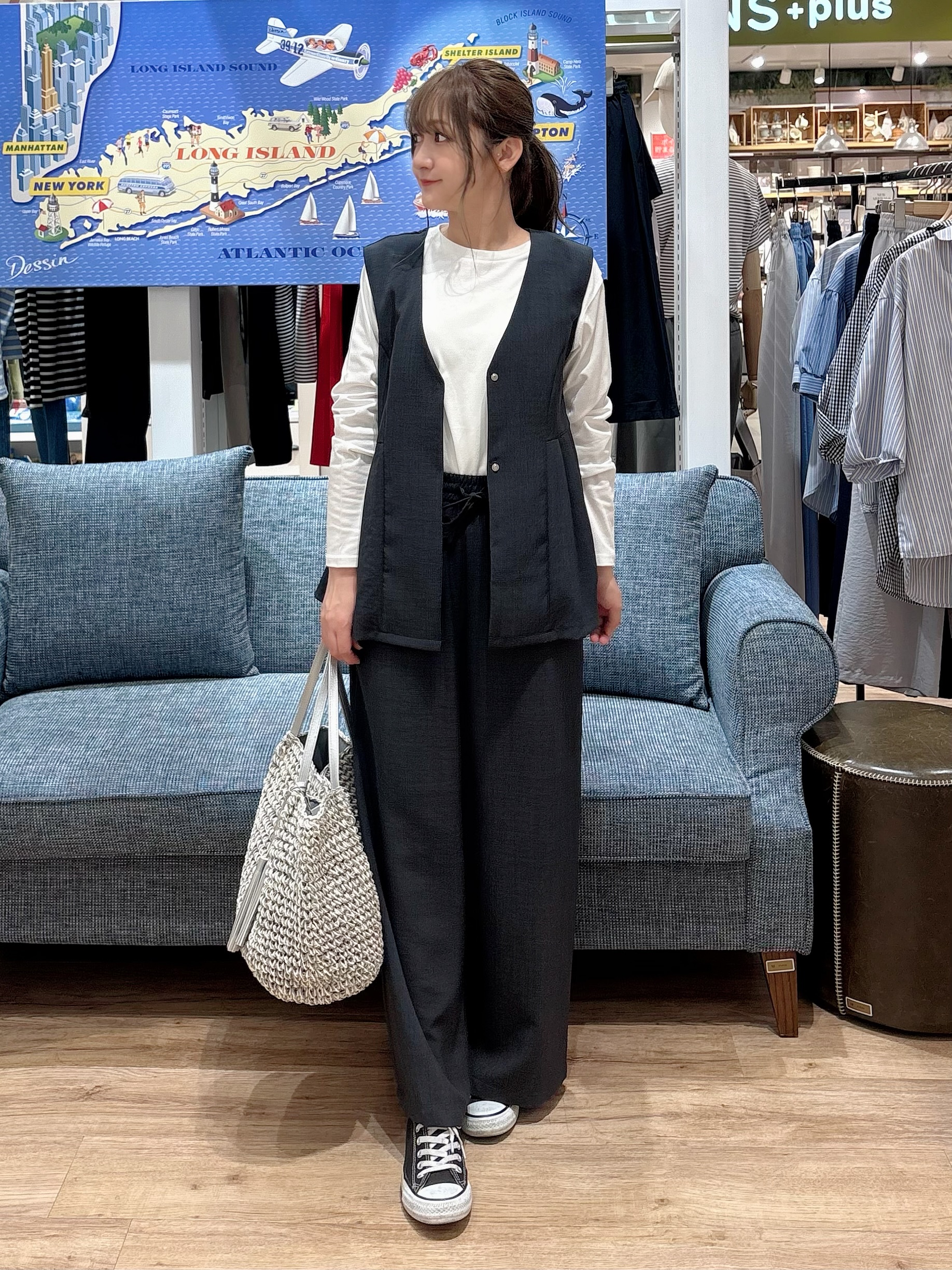 yuinaさんの「Dessin｜【洗える】シャツテールロングTシャツ」を使ったコーディネート