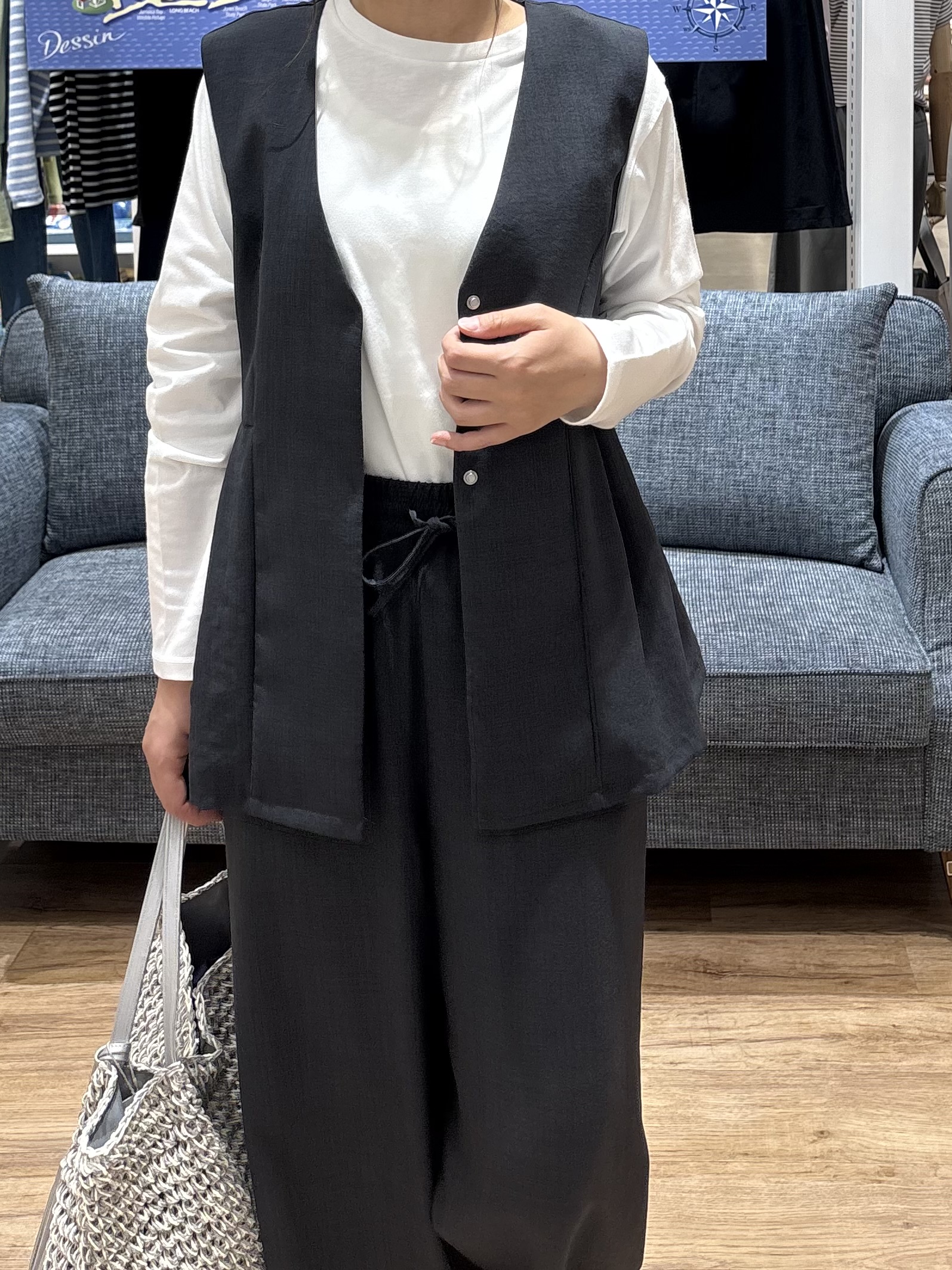 yuinaさんの「Dessin｜【洗える】シャツテールロングTシャツ」を使ったコーディネート