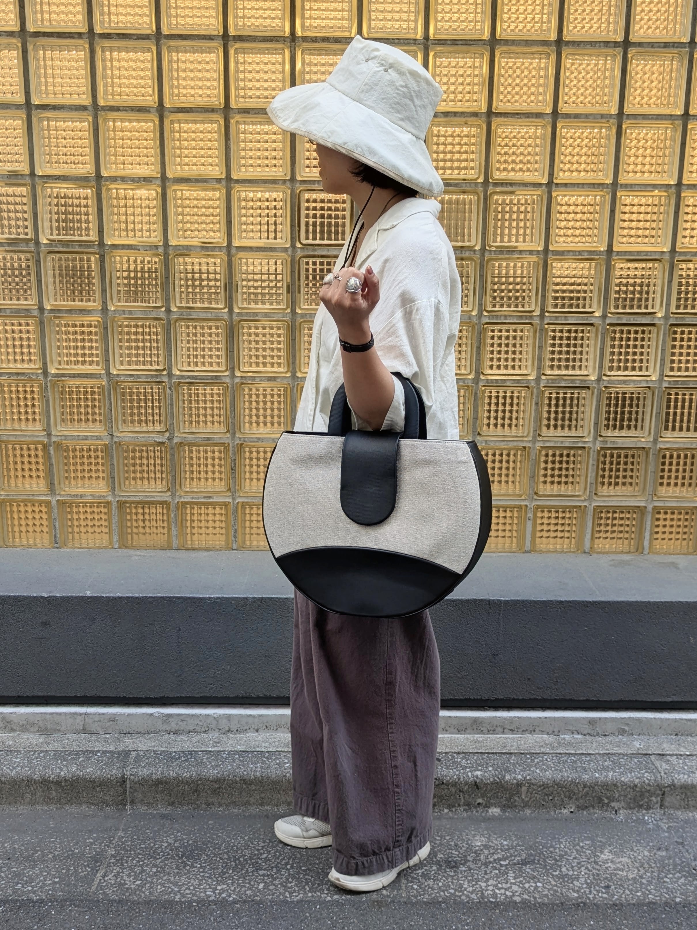 MTさんの「HIROKO HAYASHI｜【WEB・銀座店・松屋店限定】RONDINE（ロンディネ）ハンドバッグ」を使ったコーディネート