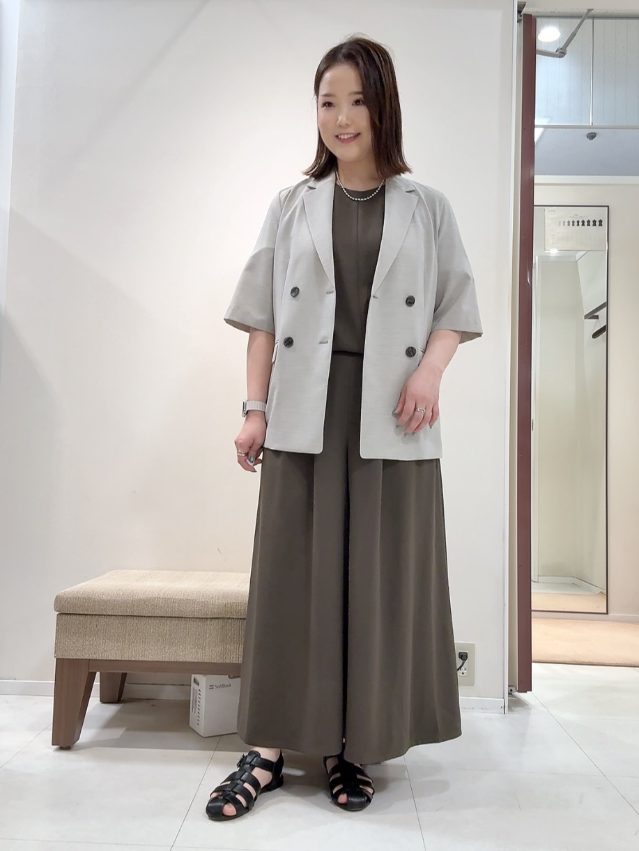 YUIさんの「UNTITLED｜【シワになりにくい/セットアップ可/接触冷感】ハーフスリーブジャケット」を使ったコーディネート