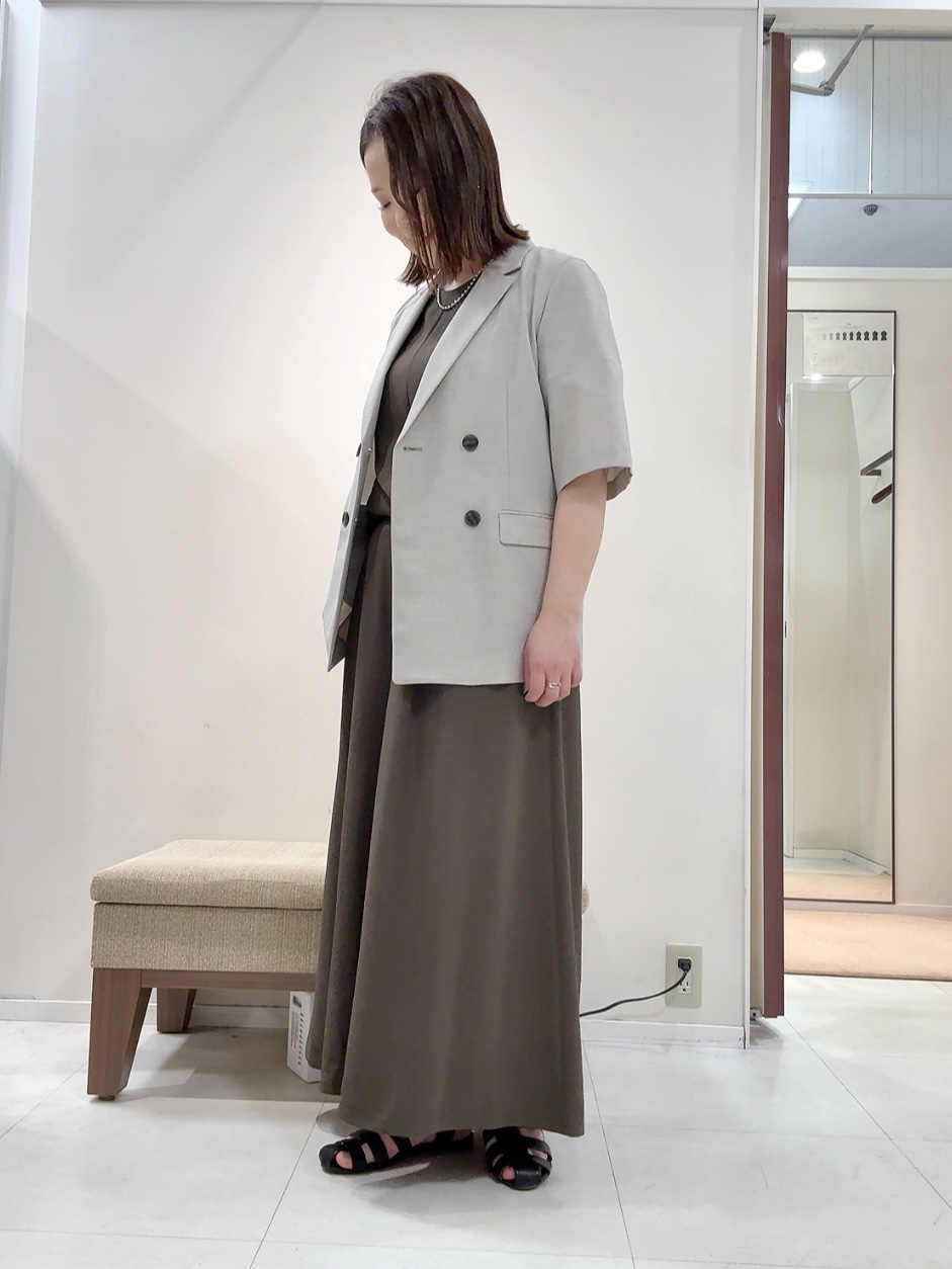 YUIさんの「UNTITLED｜【シワになりにくい/セットアップ可/接触冷感】ハーフスリーブジャケット」を使ったコーディネート