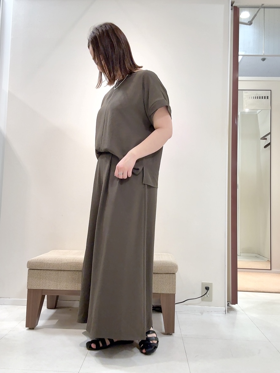 YUIさんの「UNTITLED｜【シワになりにくい/セットアップ可/接触冷感】ハーフスリーブジャケット」を使ったコーディネート