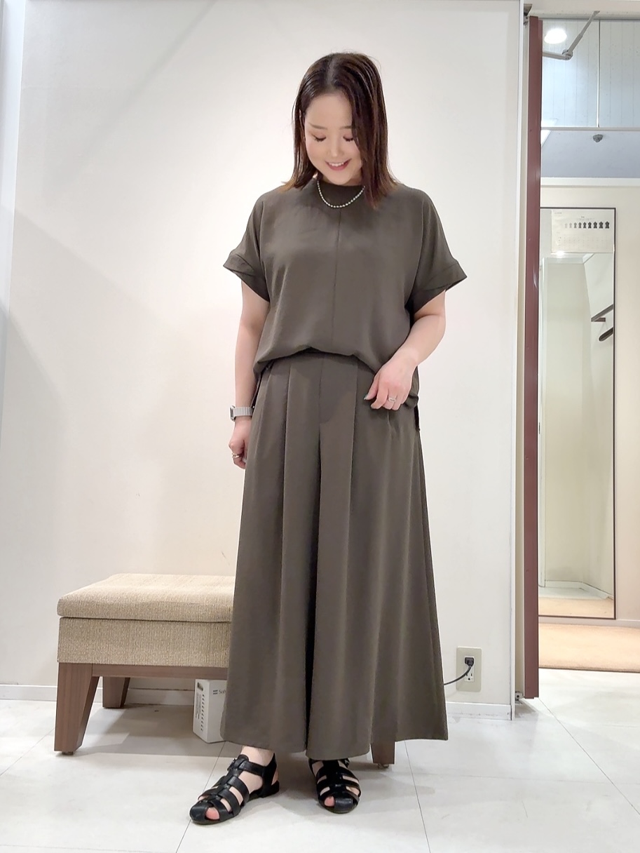 YUIさんの「UNTITLED｜【シワになりにくい/セットアップ可/接触冷感】ハーフスリーブジャケット」を使ったコーディネート