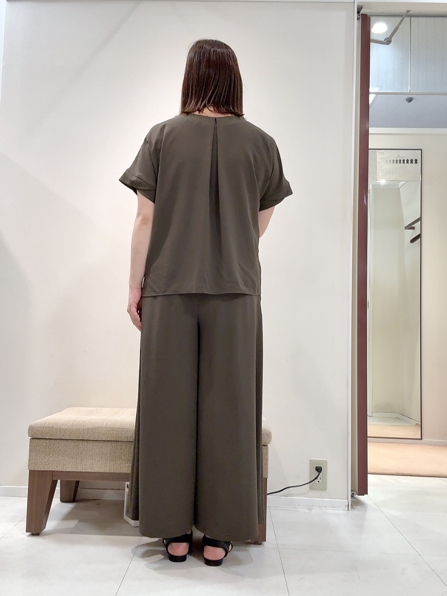 YUIさんの「UNTITLED｜【シワになりにくい/セットアップ可/接触冷感】ハーフスリーブジャケット」を使ったコーディネート
