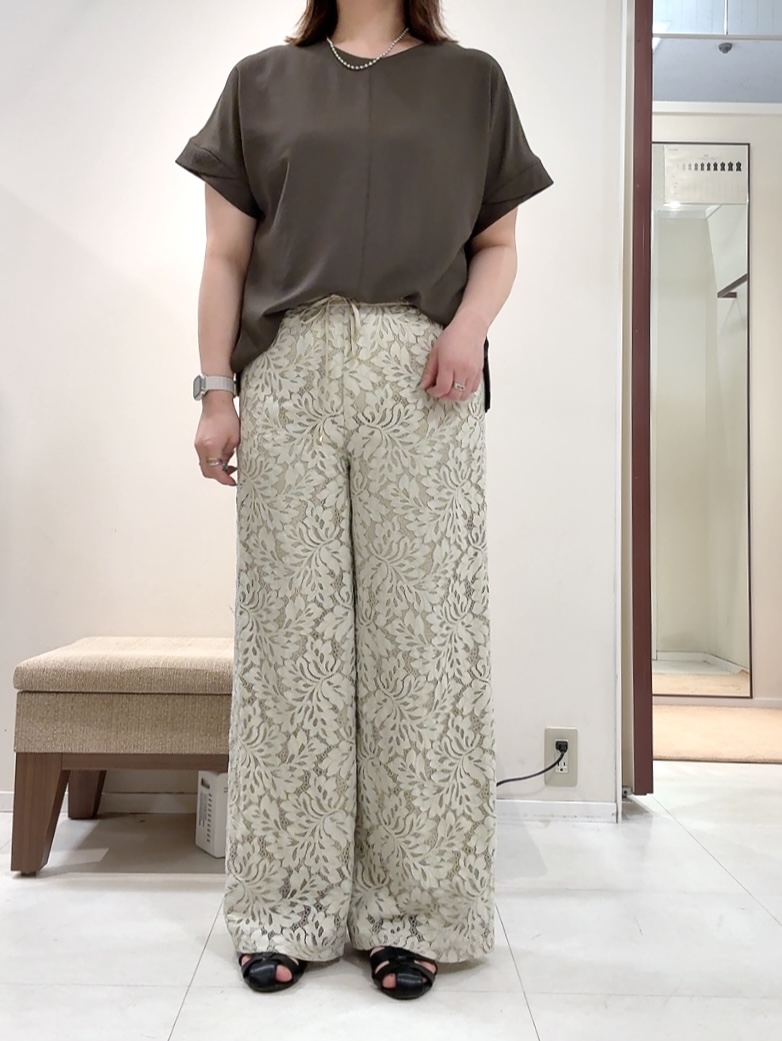 YUIさんの「UNTITLED｜【シワになりにくい/セットアップ可/接触冷感】ハーフスリーブジャケット」を使ったコーディネート