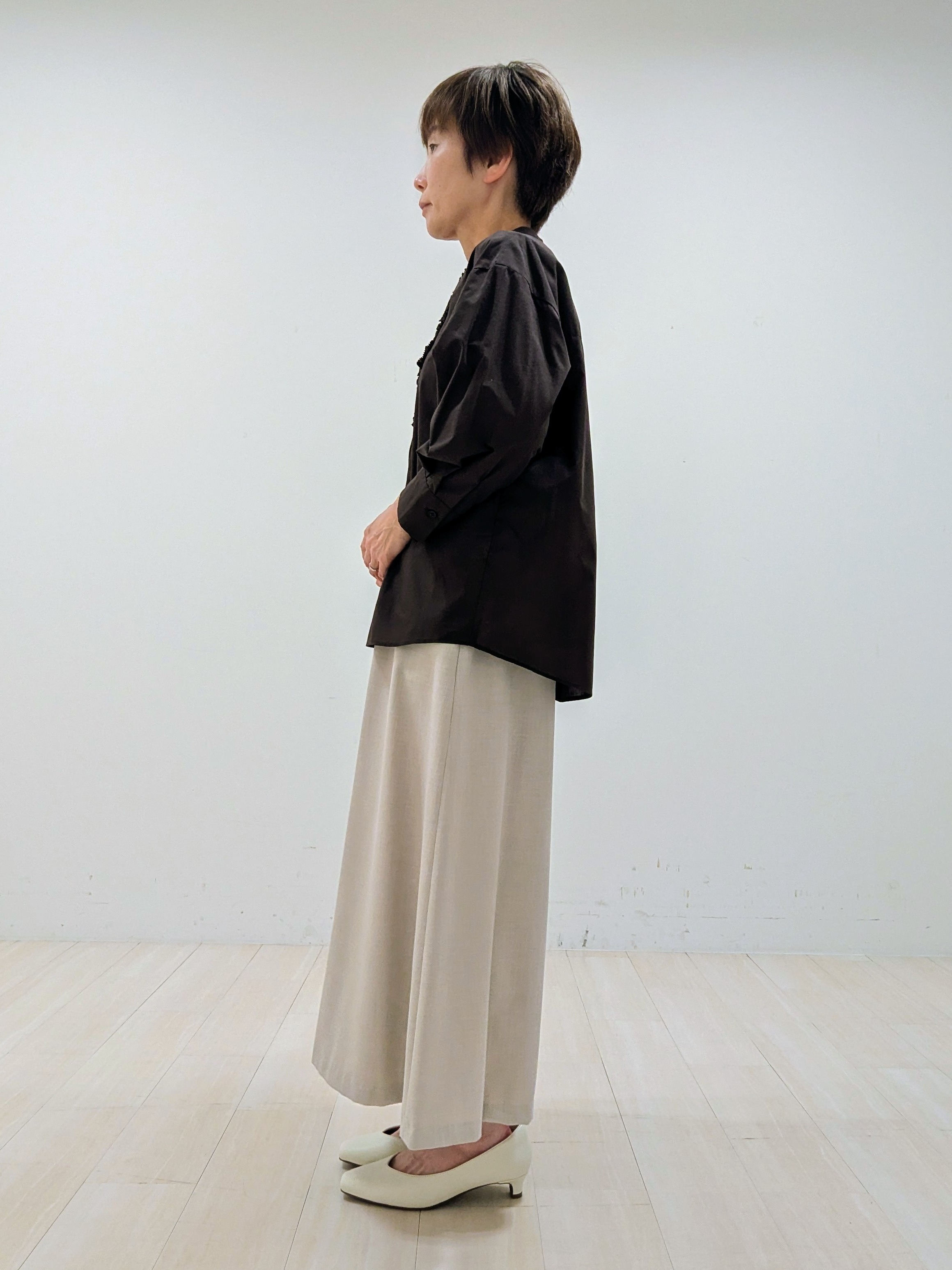 nishiさんの「Reflect｜【接触冷感】八分袖フロントフリルブラウス」を使ったコーディネート