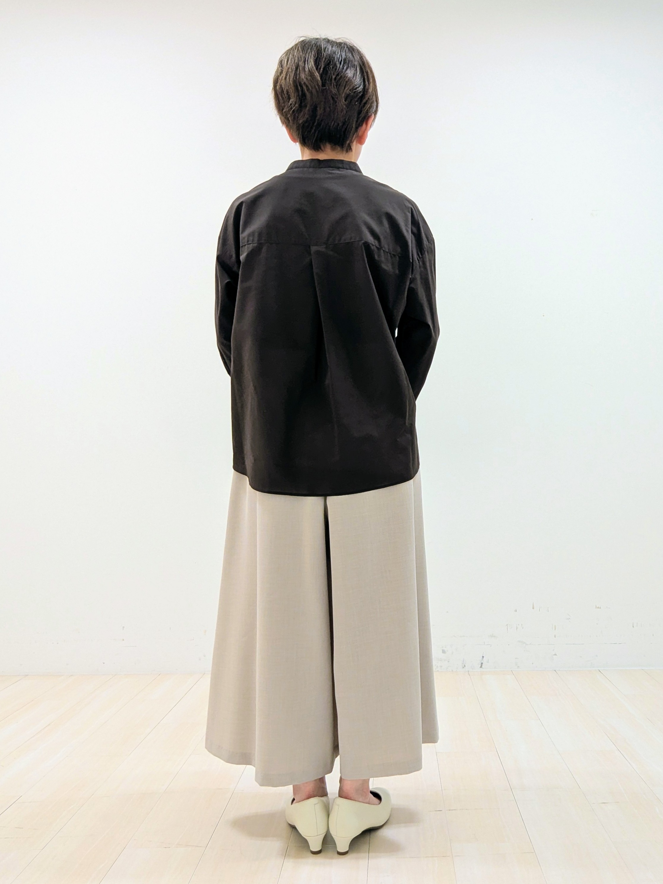 nishiさんの「Reflect｜【接触冷感】八分袖フロントフリルブラウス」を使ったコーディネート