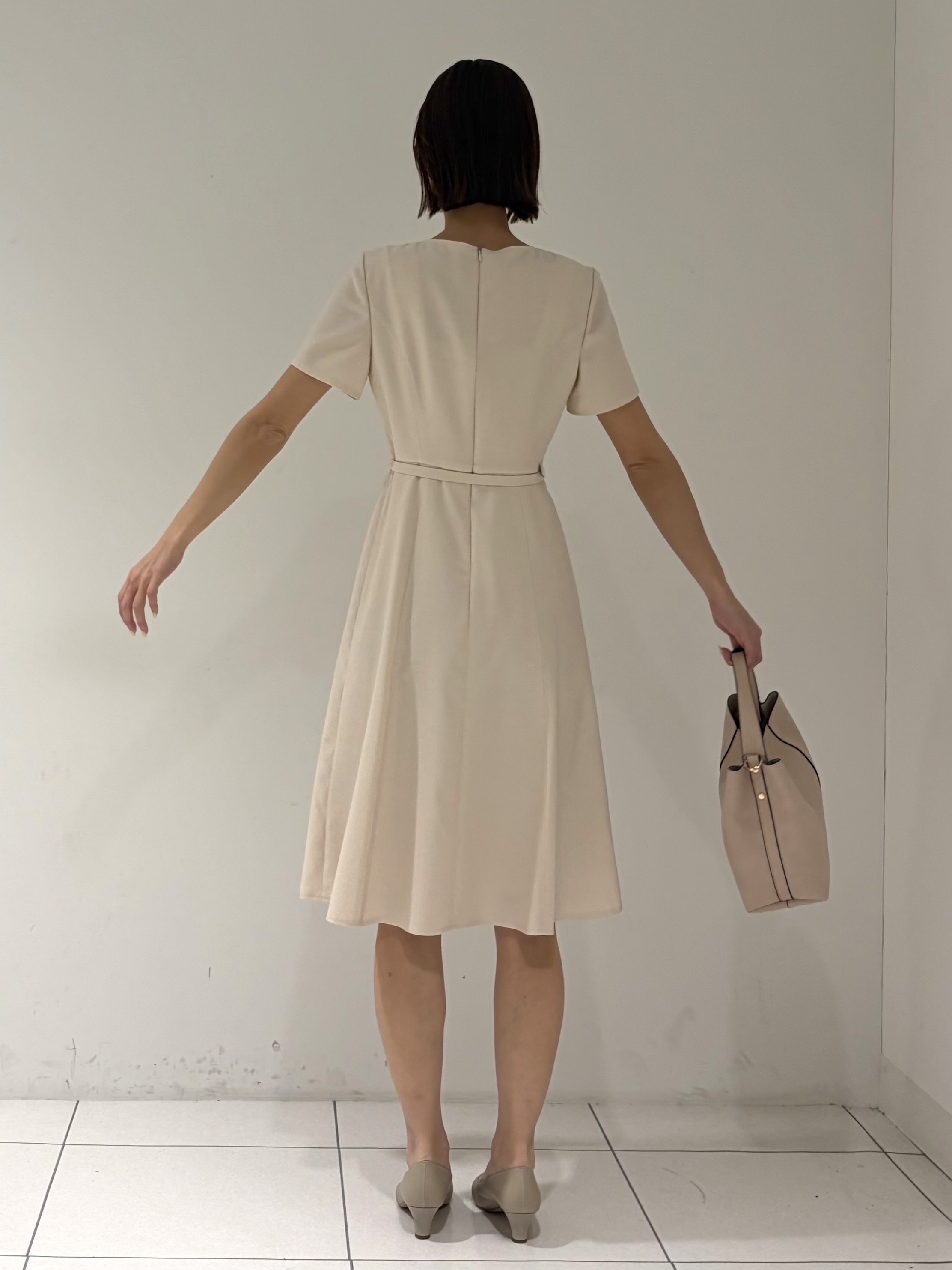 shioriさんの「INDIVI｜【日本製／接触冷感／UVケア／手洗い可】リネンライクテーラードジャケット」を使ったコーディネート