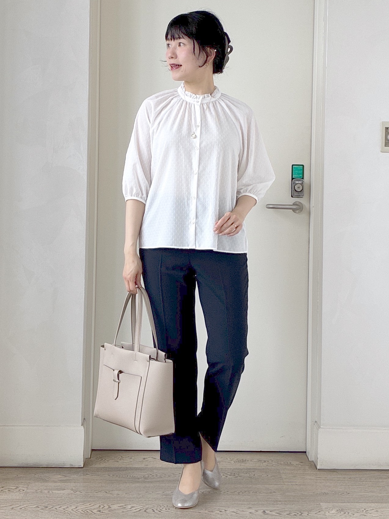  beni_gingerさんの「Reflect｜フロントボタンデザインブラウス」を使ったコーディネート