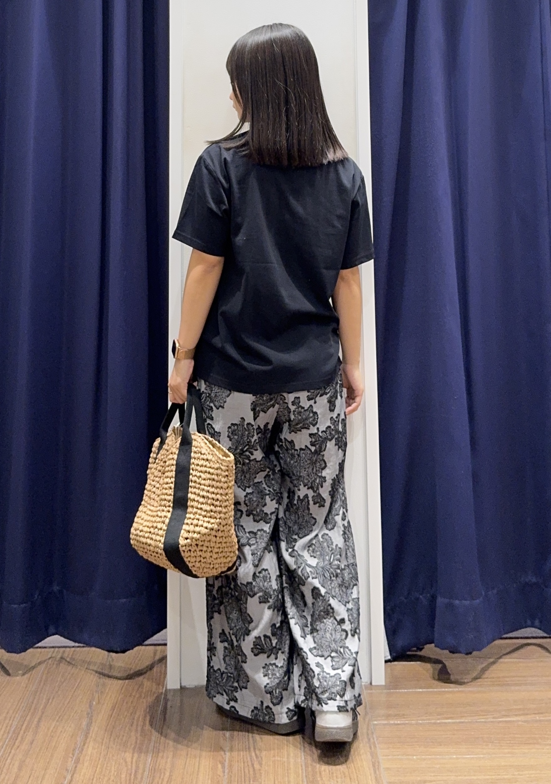 cherryさんの「THE SHOP TK｜【ひんやりさらさら】ロゴアソートクルーネックTシャツ」を使ったコーディネート