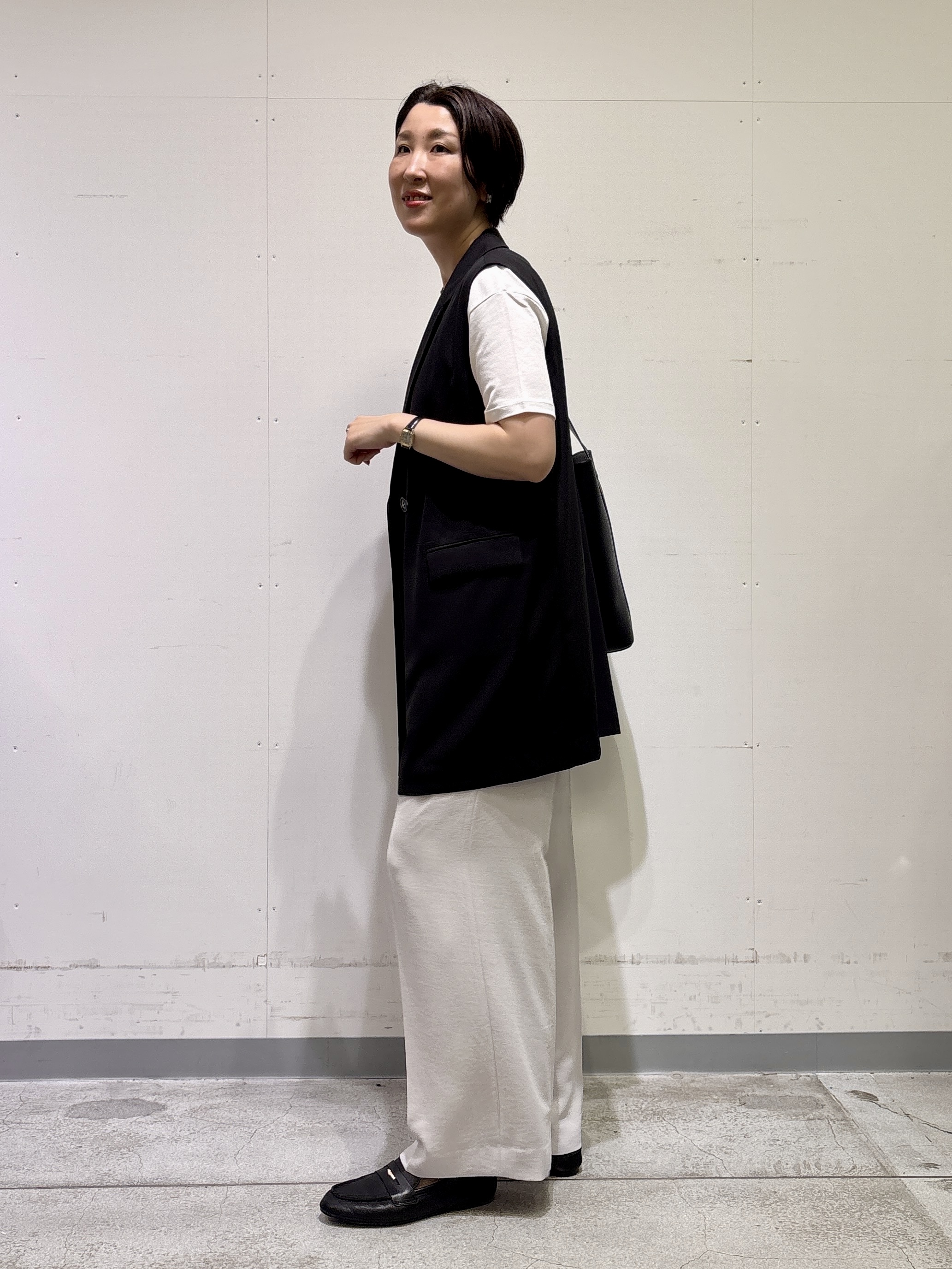 yuriさんの「INDIVI｜【UVケア／選べるグラフィック】スムースジャージTシャツ」を使ったコーディネート