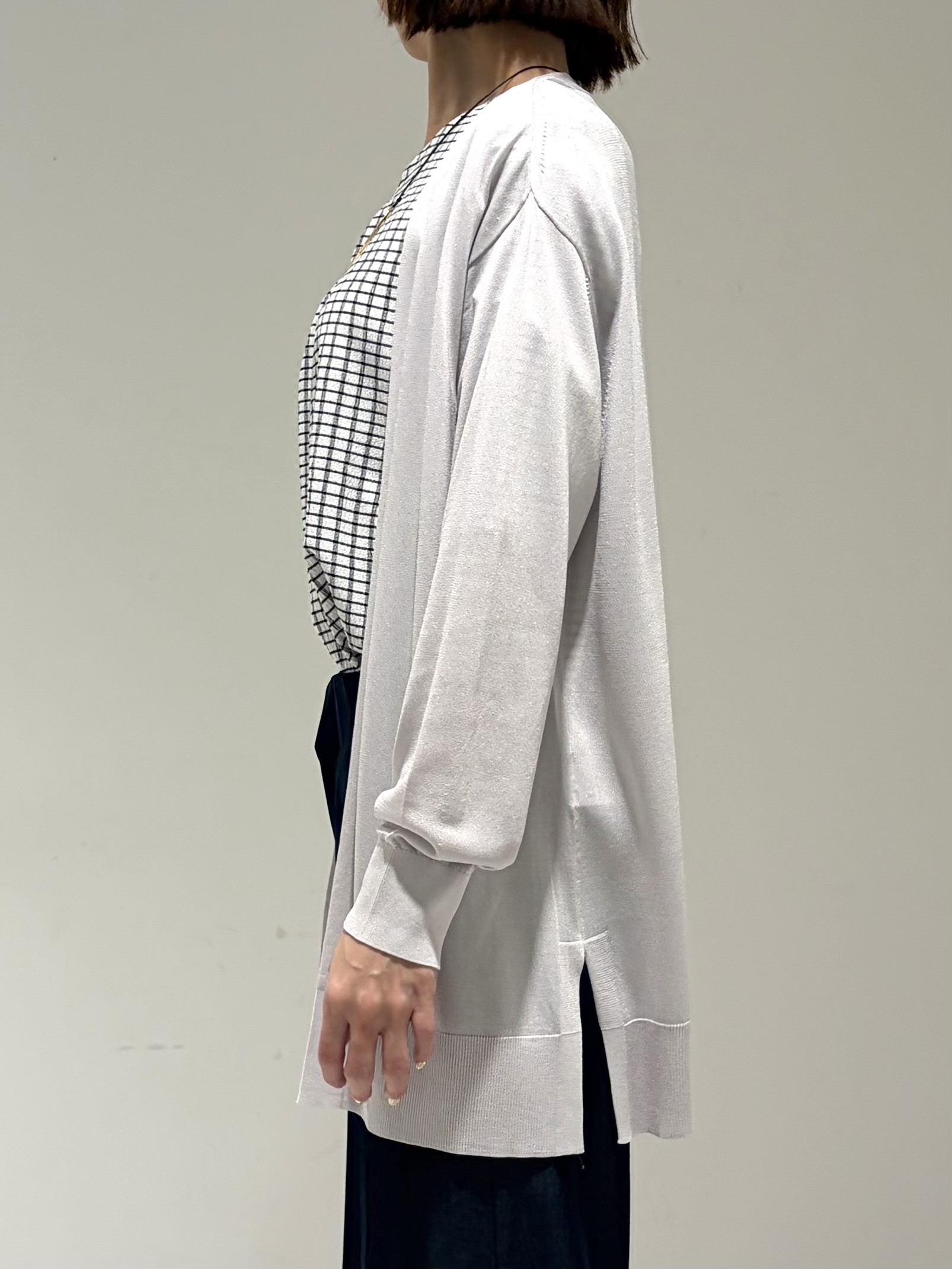 shioriさんの「INDIVI｜【洗える／上品】きれいめ着流しカーディガンニット」を使ったコーディネート