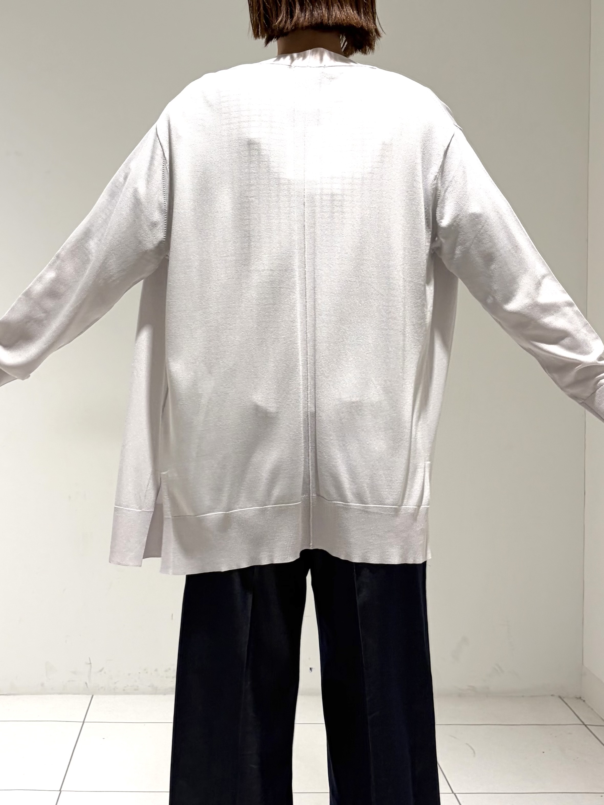 shioriさんの「INDIVI｜【洗える／上品】きれいめ着流しカーディガンニット」を使ったコーディネート