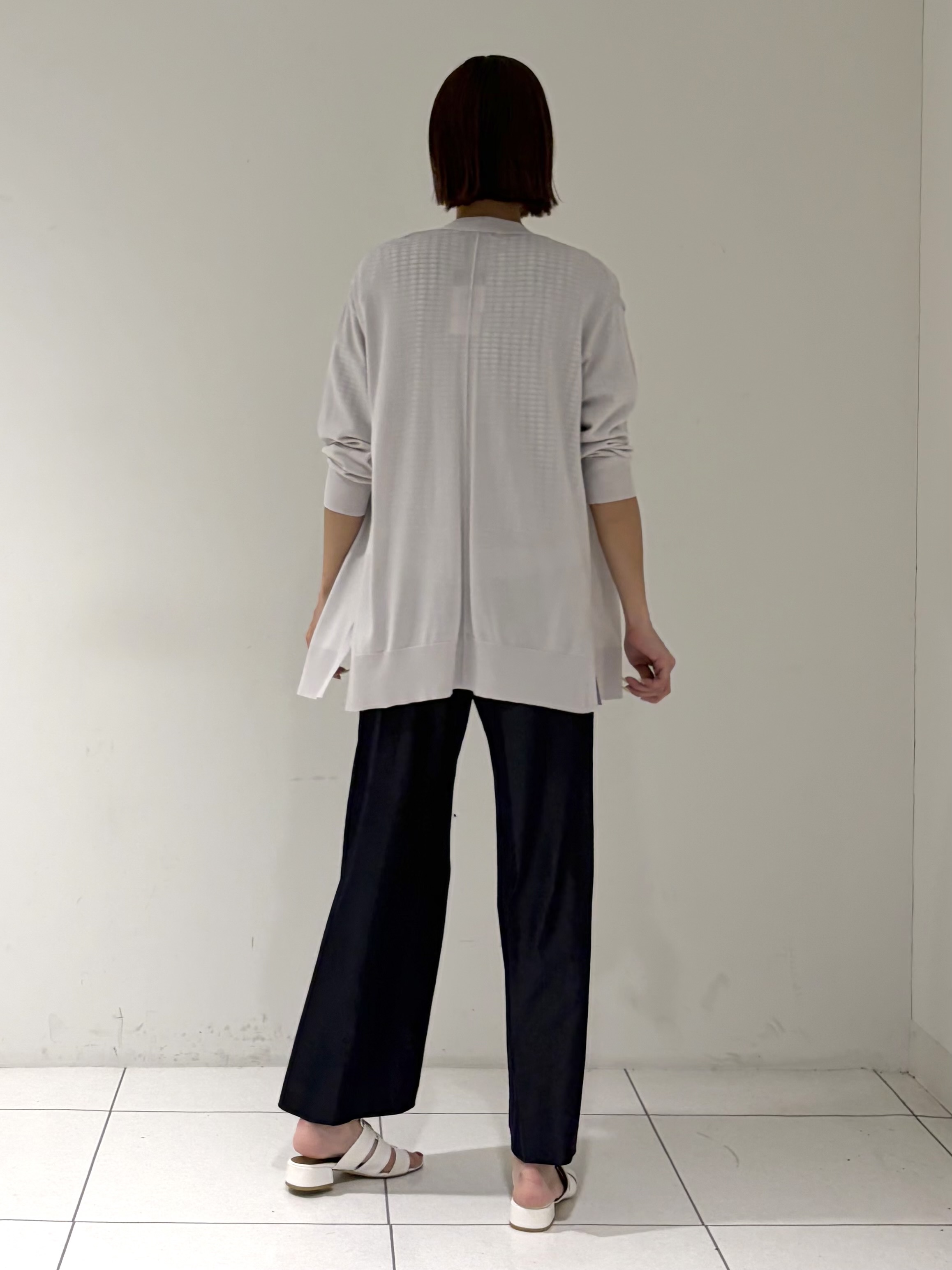 shioriさんの「INDIVI｜【UVケア／吸汗速乾】チェック柄タックボリュームスリーブトップス」を使ったコーディネート