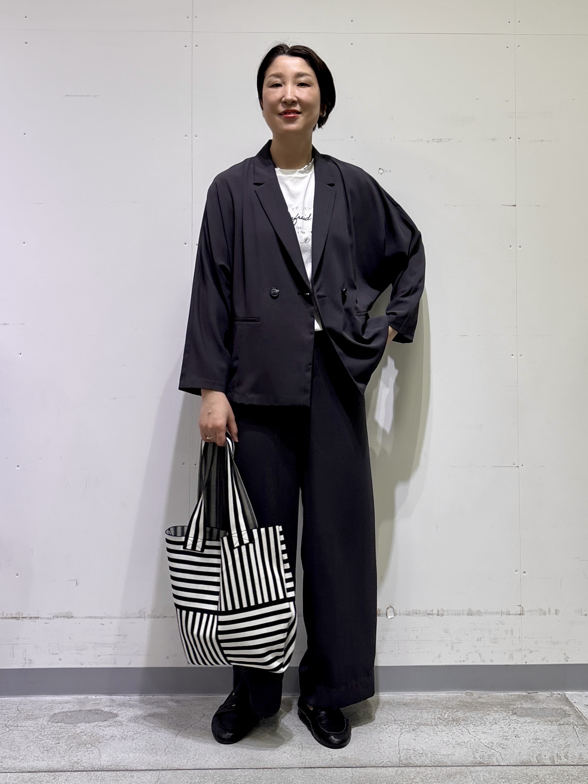 yuriさんの「INDIVI｜【UVケア／選べるグラフィック】スムースジャージTシャツ」を使ったコーディネート