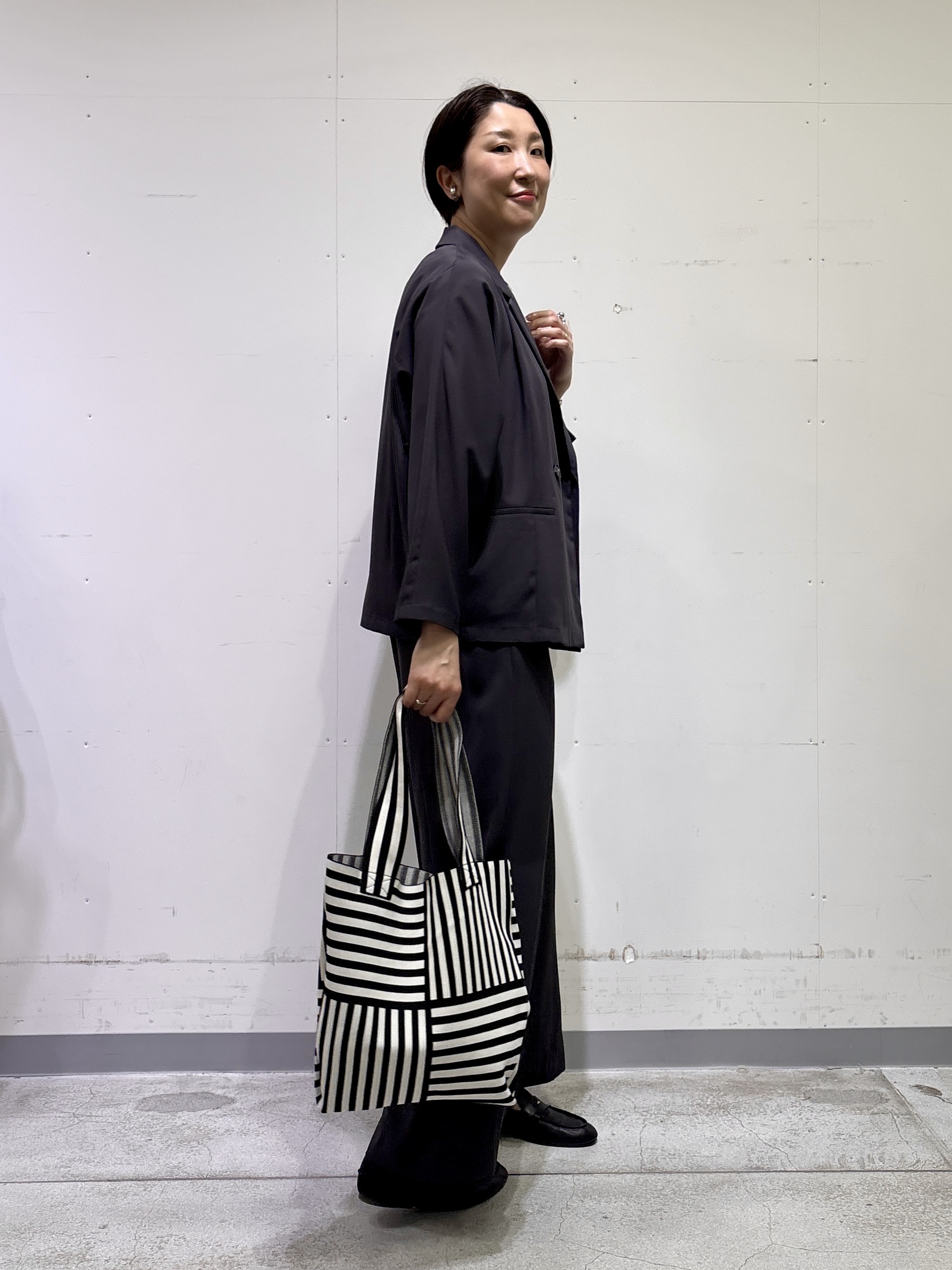 yuriさんの「INDIVI｜【UVケア／選べるグラフィック】スムースジャージTシャツ」を使ったコーディネート
