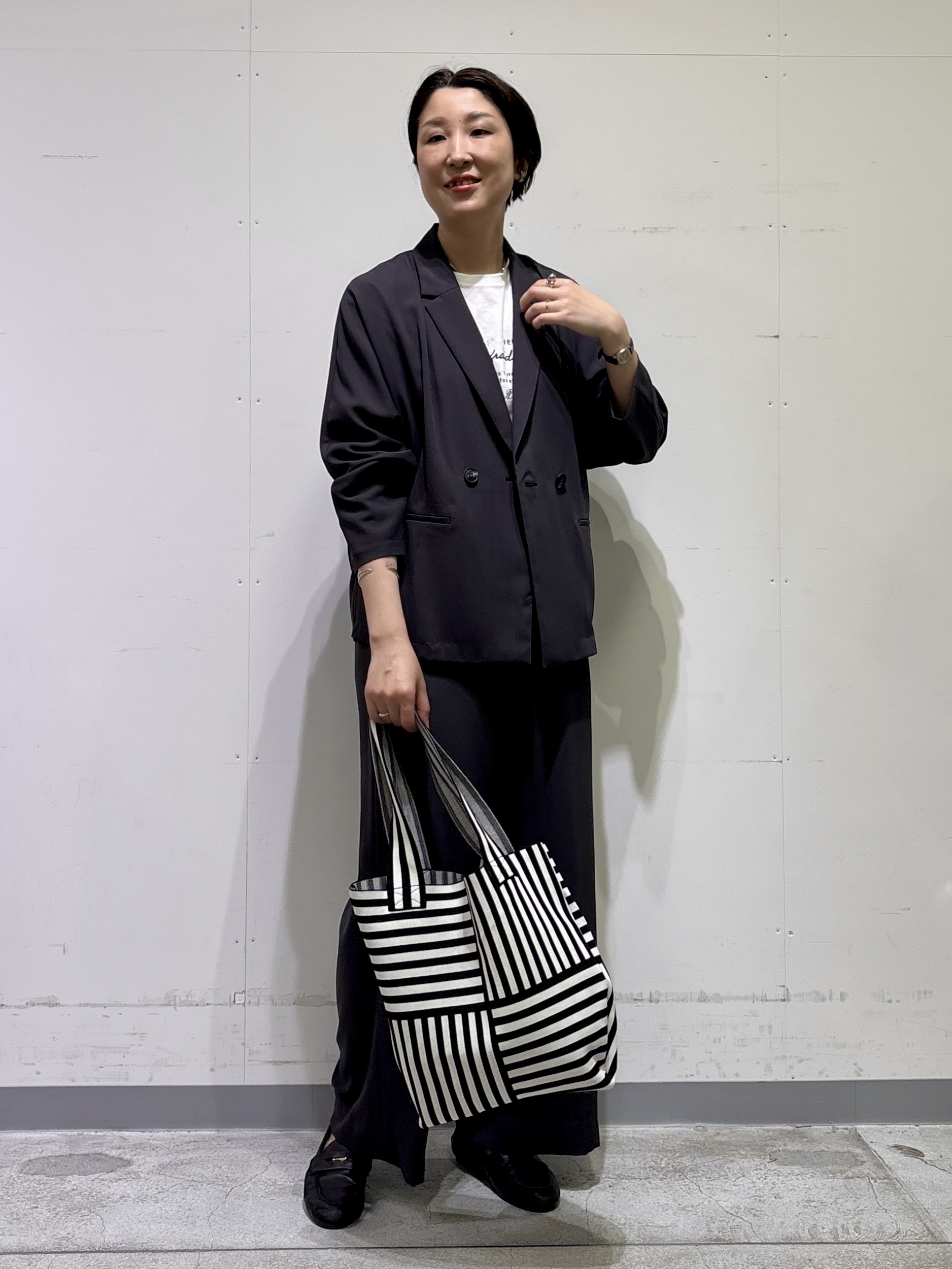 yuriさんの「INDIVI｜【UVケア／選べるグラフィック】スムースジャージTシャツ」を使ったコーディネート
