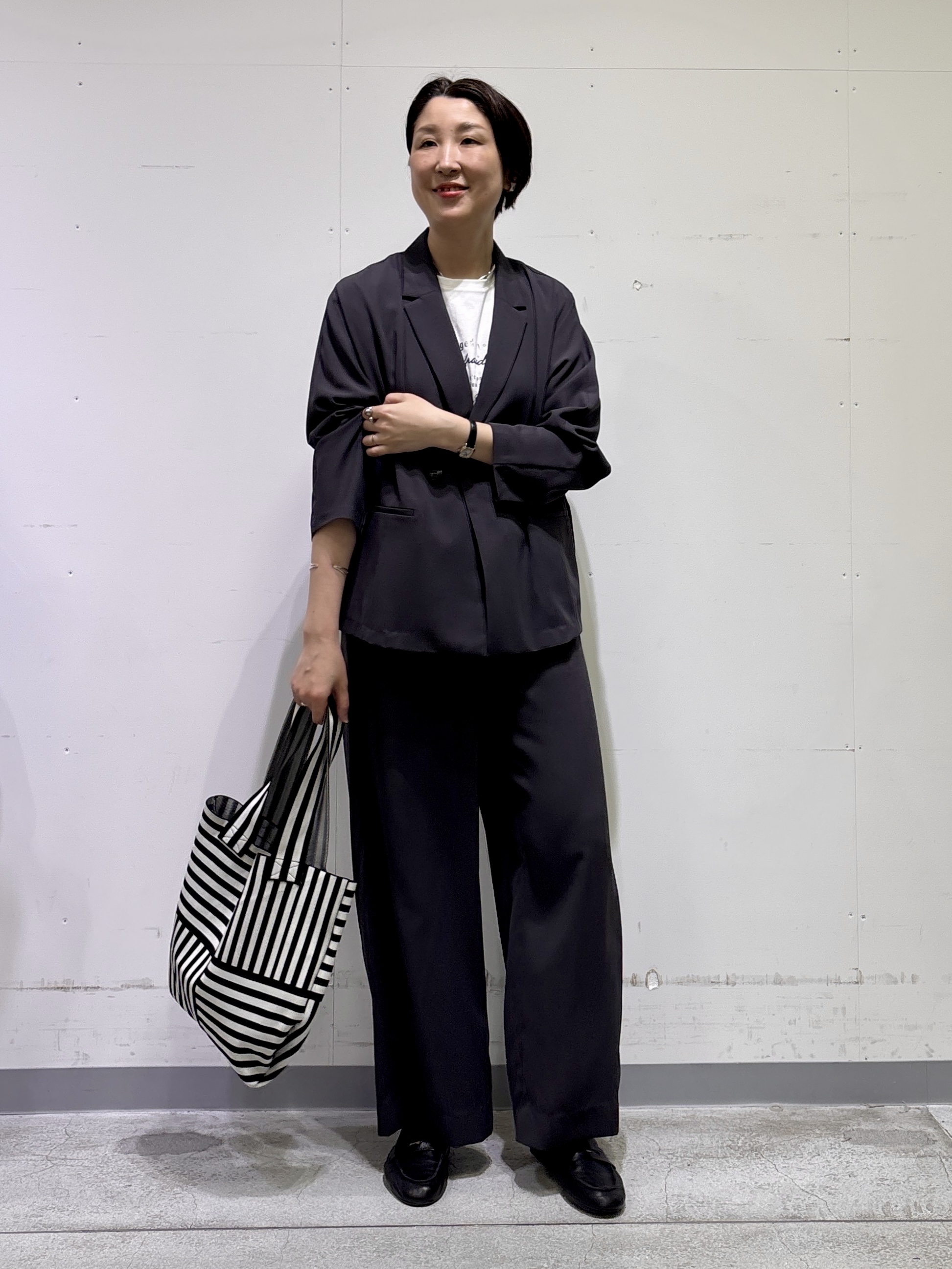 yuriさんの「INDIVI｜【UVケア／選べるグラフィック】スムースジャージTシャツ」を使ったコーディネート