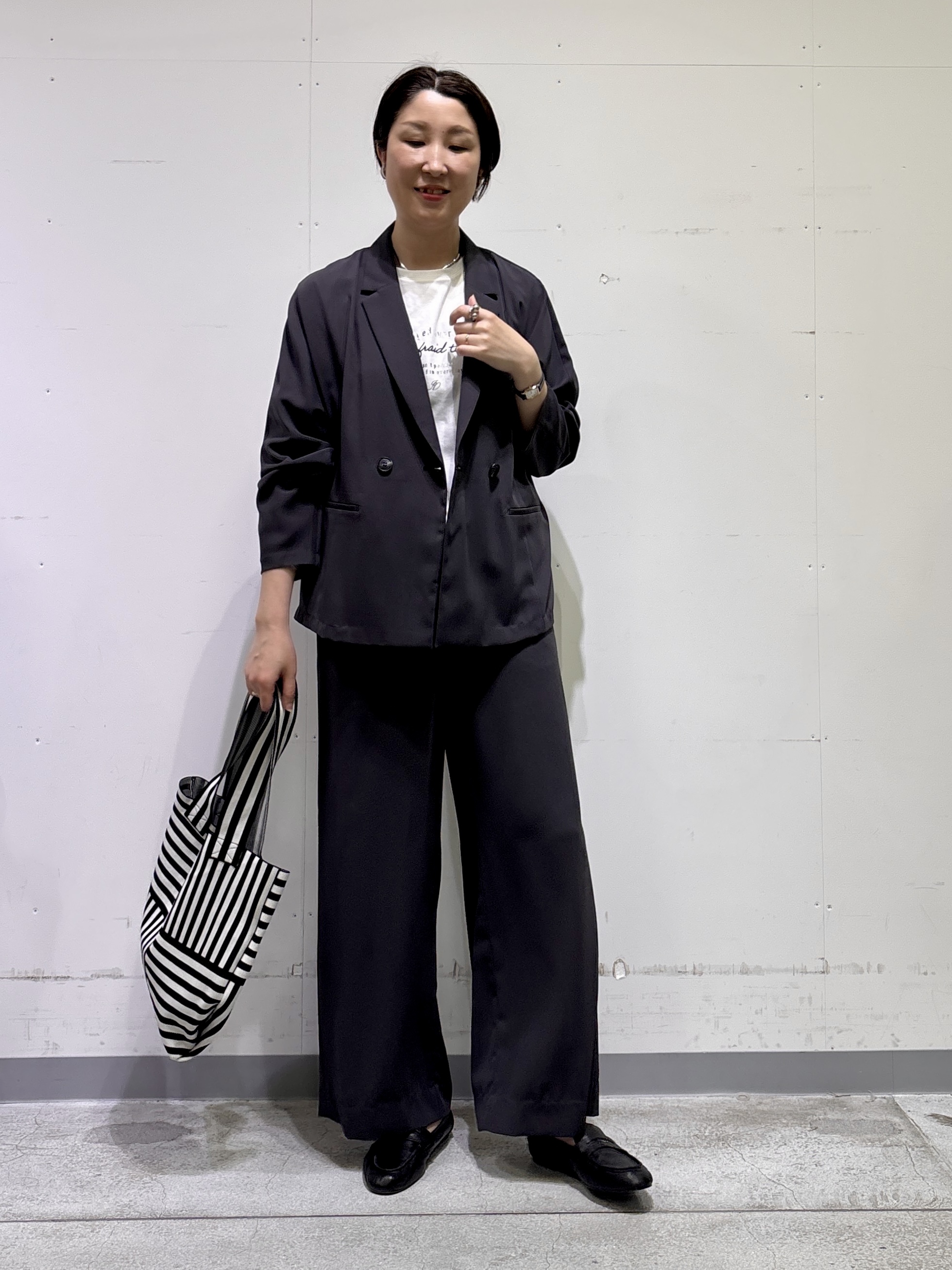 yuriさんの「INDIVI｜【UVケア／選べるグラフィック】スムースジャージTシャツ」を使ったコーディネート