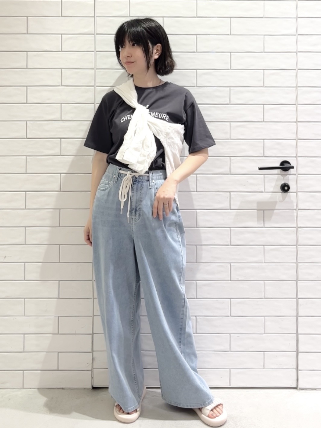 しおりさんの「OPAQUE.CLIP｜フレンチリネンシャツ／カシュクール【洗濯機OK】《5col》」を使ったコーディネート