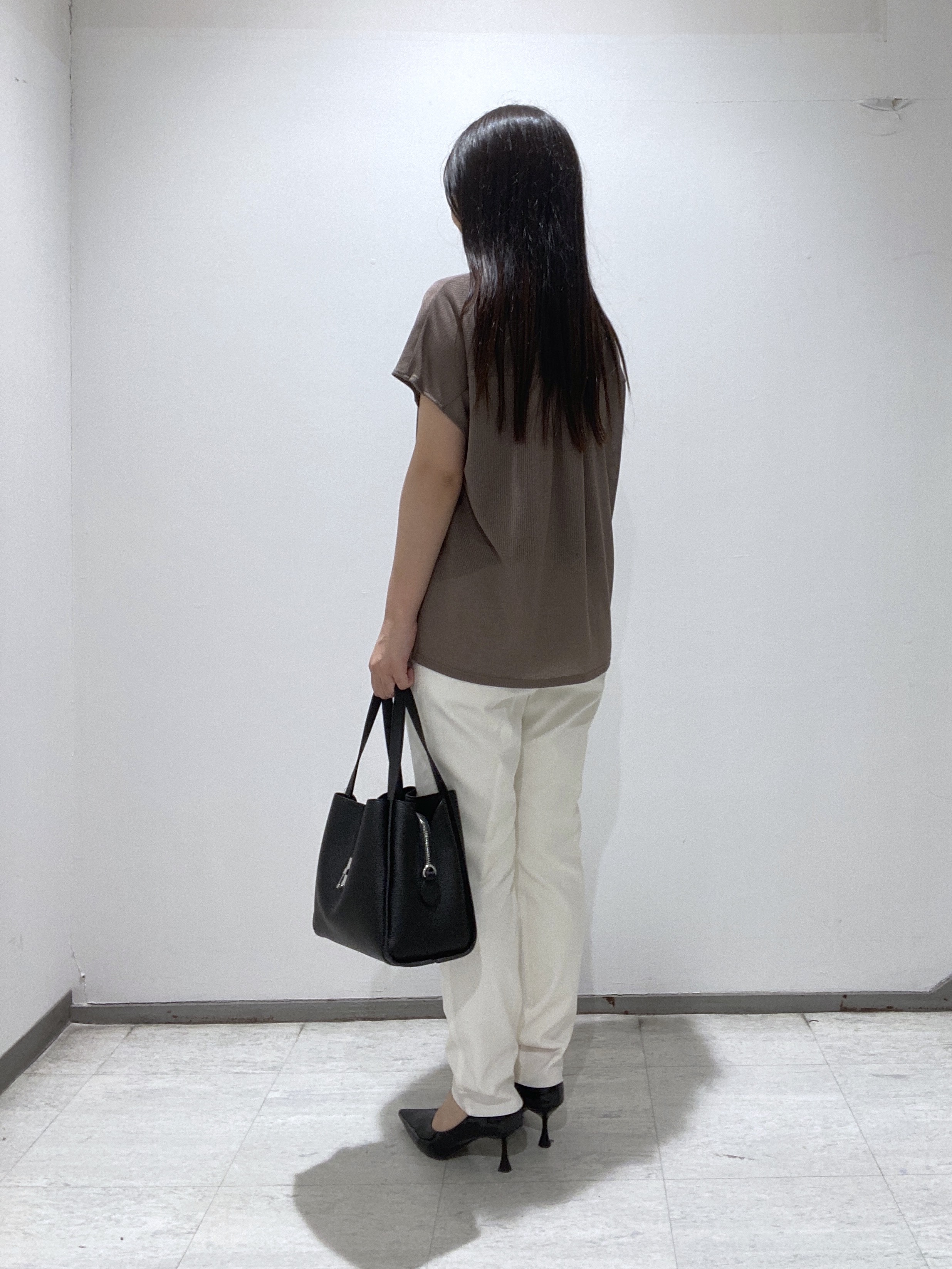meiさんの「INDIVI｜【洗える／アンサンブル可能】シアースストライプトップス」を使ったコーディネート