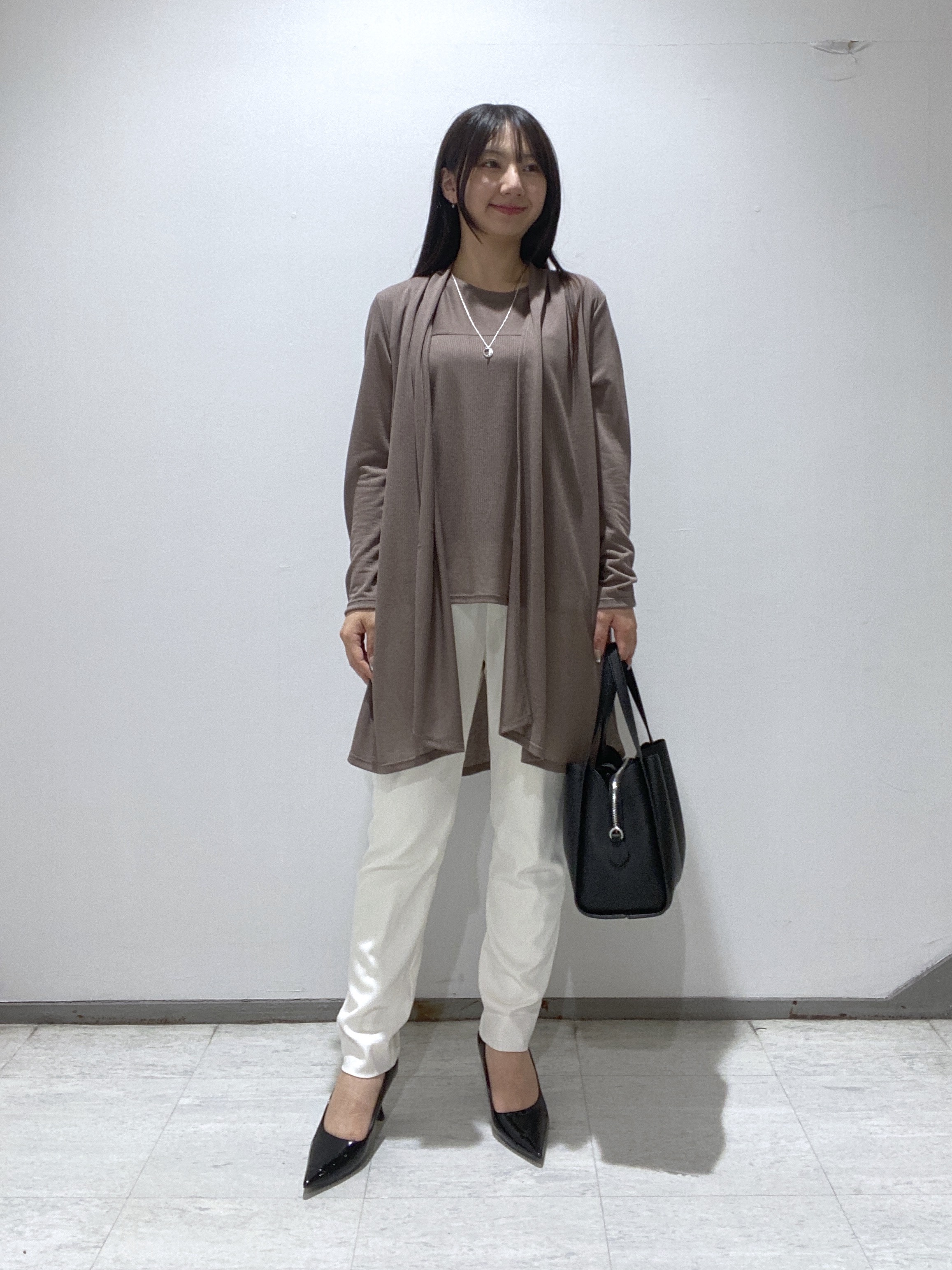 meiさんの「INDIVI｜【洗える／アンサンブル可能】シアースストライプカーディガン」を使ったコーディネート