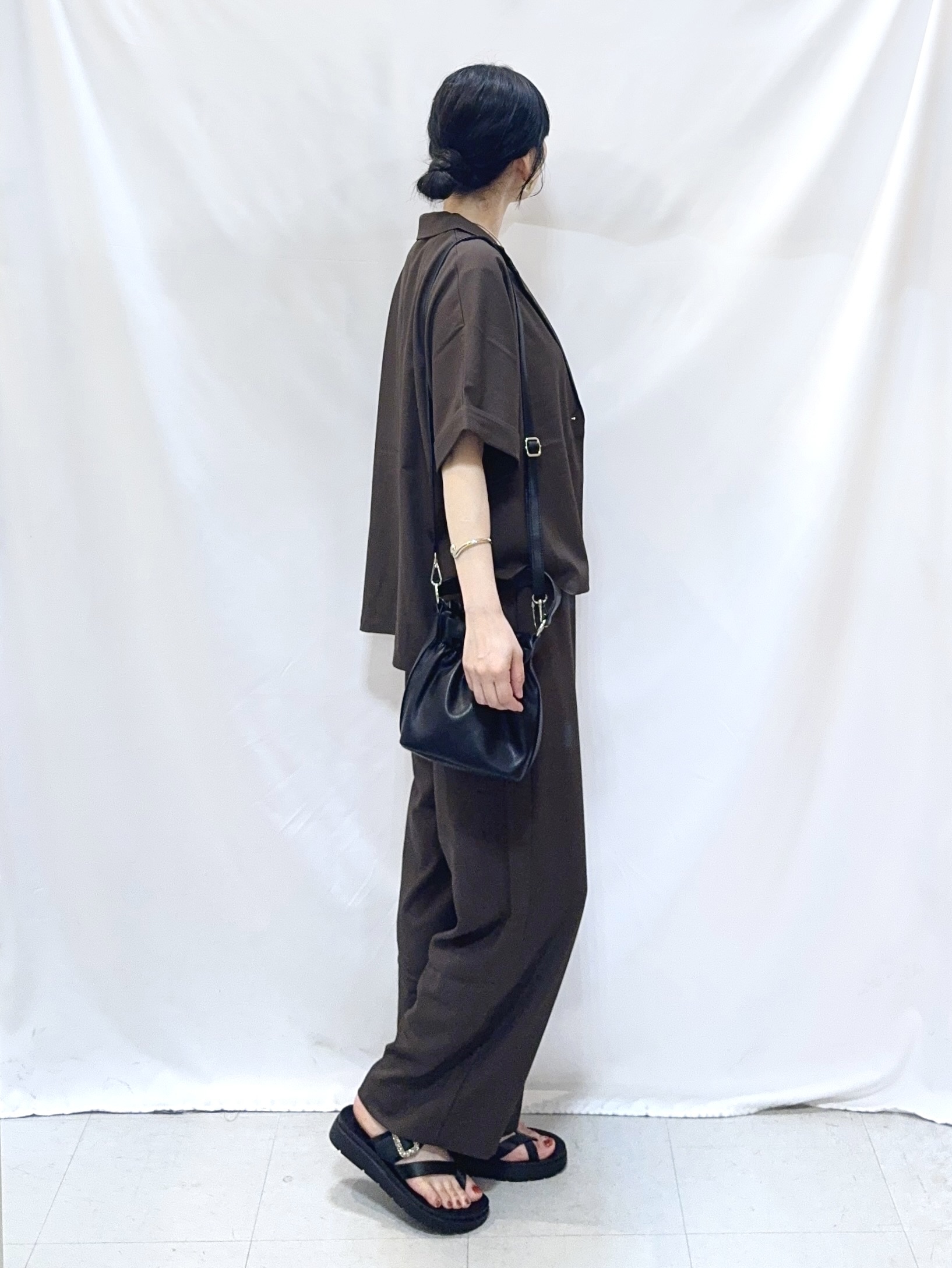 𝐇𝐢𝐫𝐨𝐦𝐢さんの「SHOO･LA･RUE｜【セットアップ可/洗濯後しわになりにくい/S-LL】半袖とろみテーラードジャケット」を使ったコーディネート