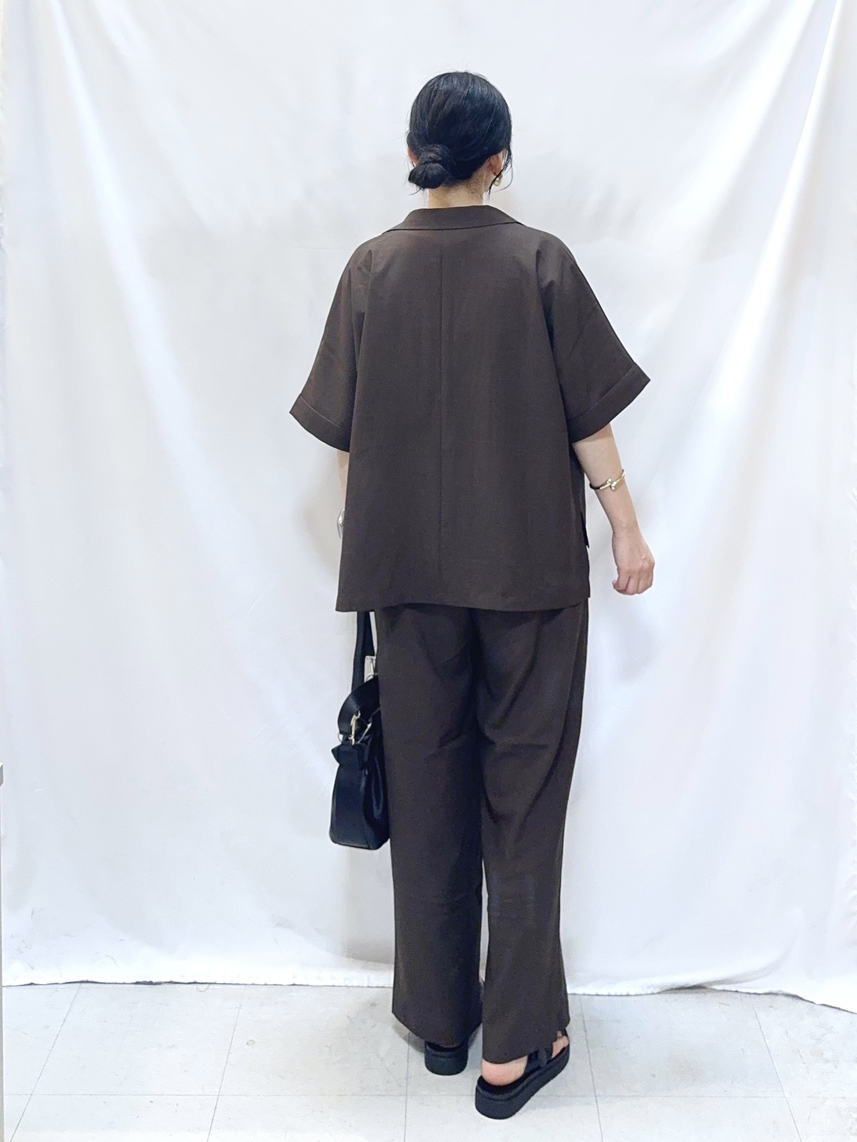 𝐇𝐢𝐫𝐨𝐦𝐢さんの「SHOO･LA･RUE｜【セットアップ可/洗濯後しわになりにくい/S-LL】半袖とろみテーラードジャケット」を使ったコーディネート