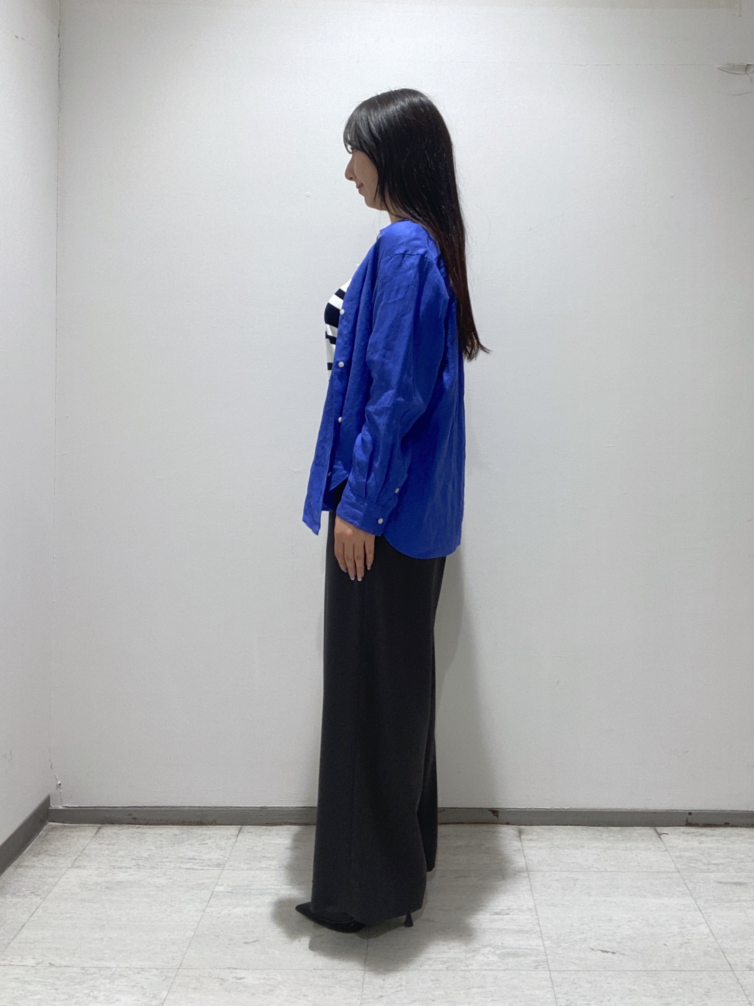 meiさんの「INDIVI｜【洗える】ガーター編みVネックニットT」を使ったコーディネート