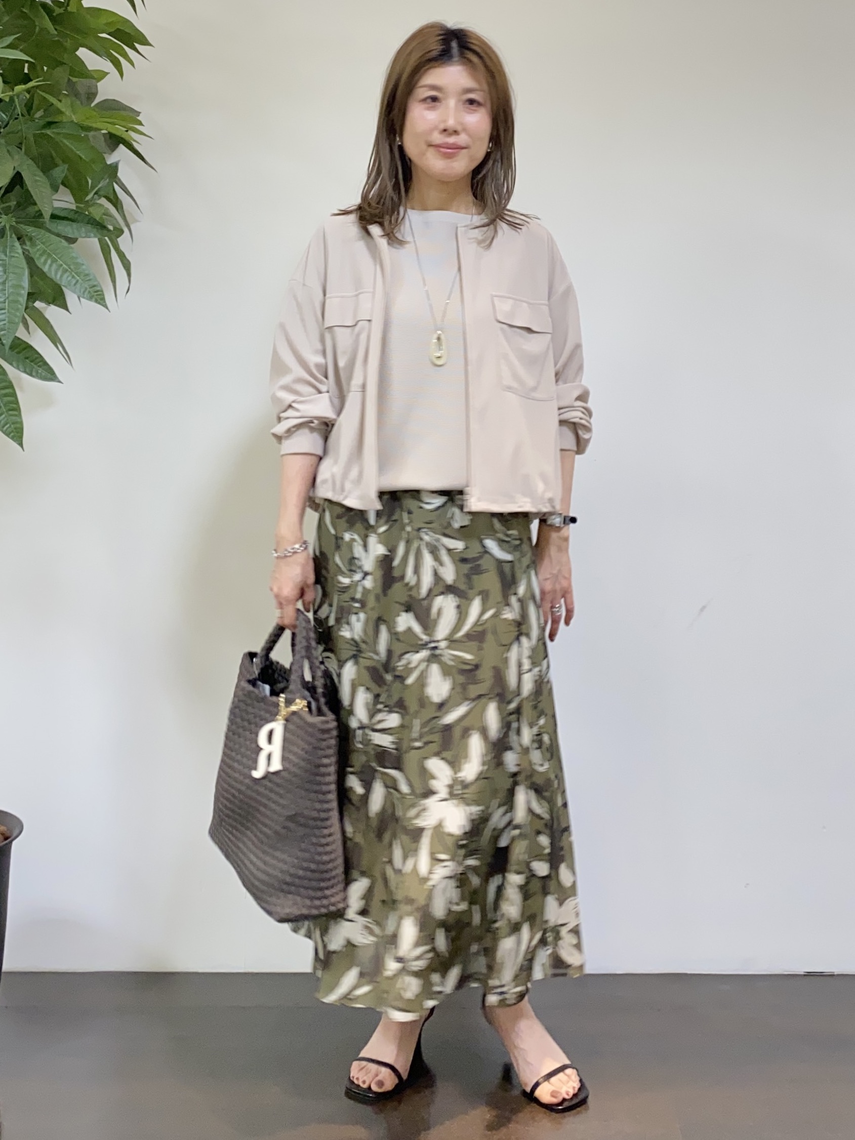 tomoさんの「UNTITLED｜【古畑星夏さん着用/洗える】シアーブルゾン」を使ったコーディネート