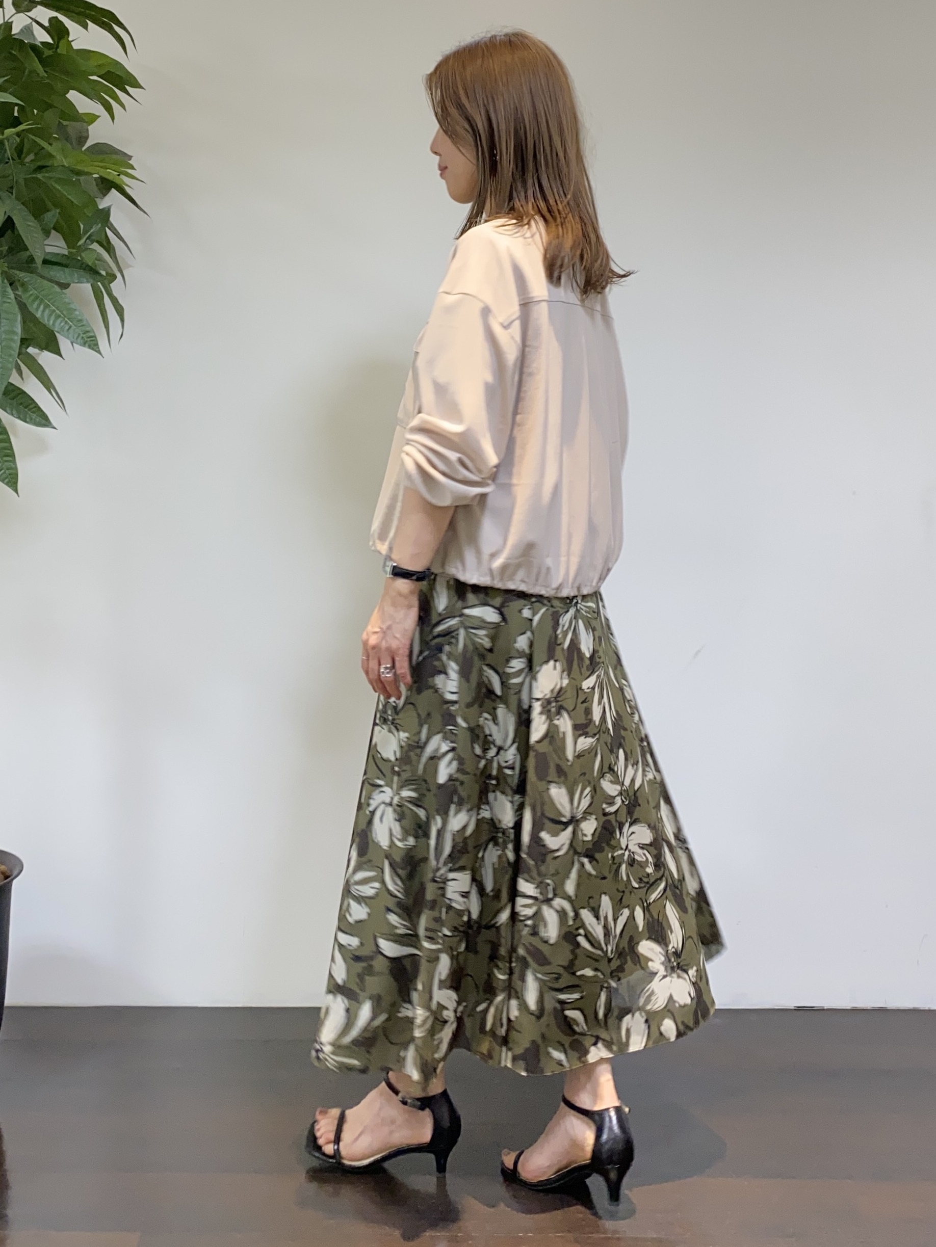 tomoさんの「UNTITLED｜【古畑星夏さん着用/洗える】シアーブルゾン」を使ったコーディネート