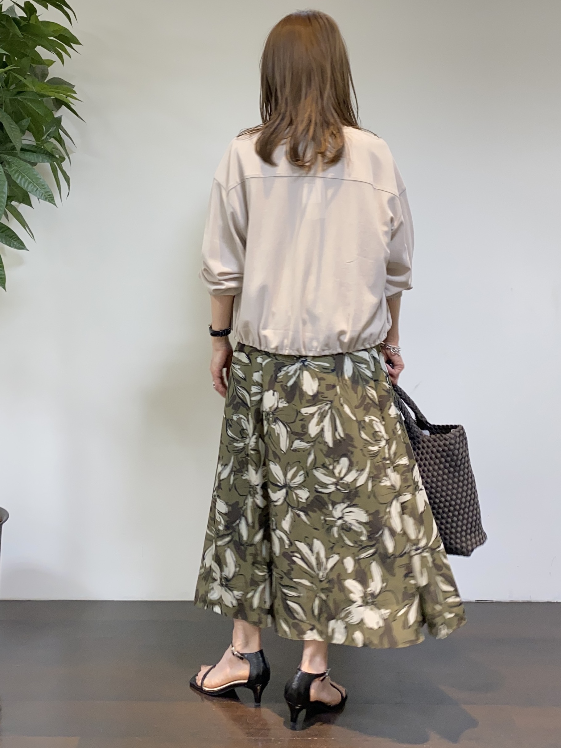 tomoさんの「UNTITLED｜【古畑星夏さん着用/洗える】シアーブルゾン」を使ったコーディネート