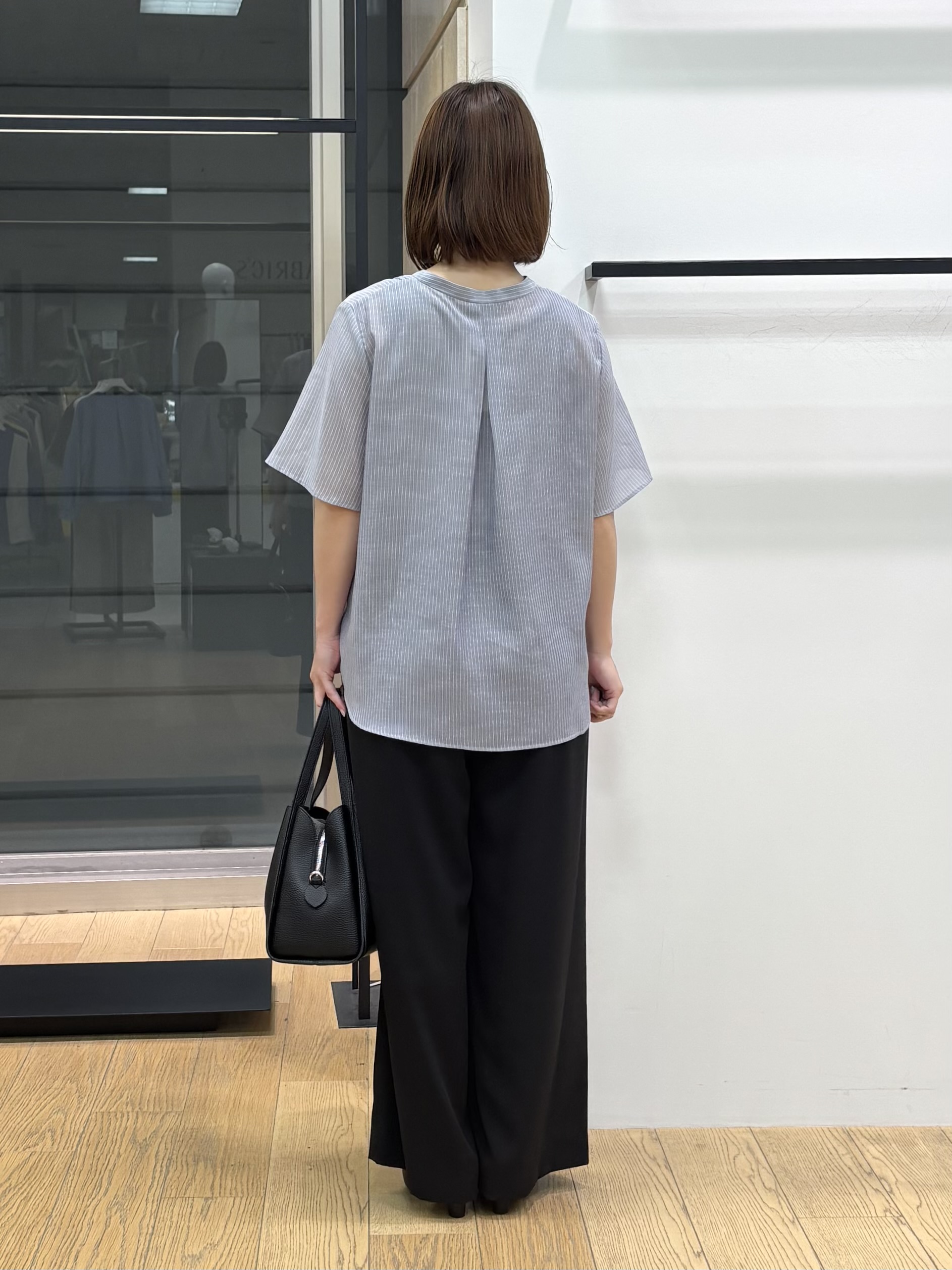 asamiさんの「INDIVI｜【接触冷感/洗える】シアーシャンブレーピンタックブラウス」を使ったコーディネート