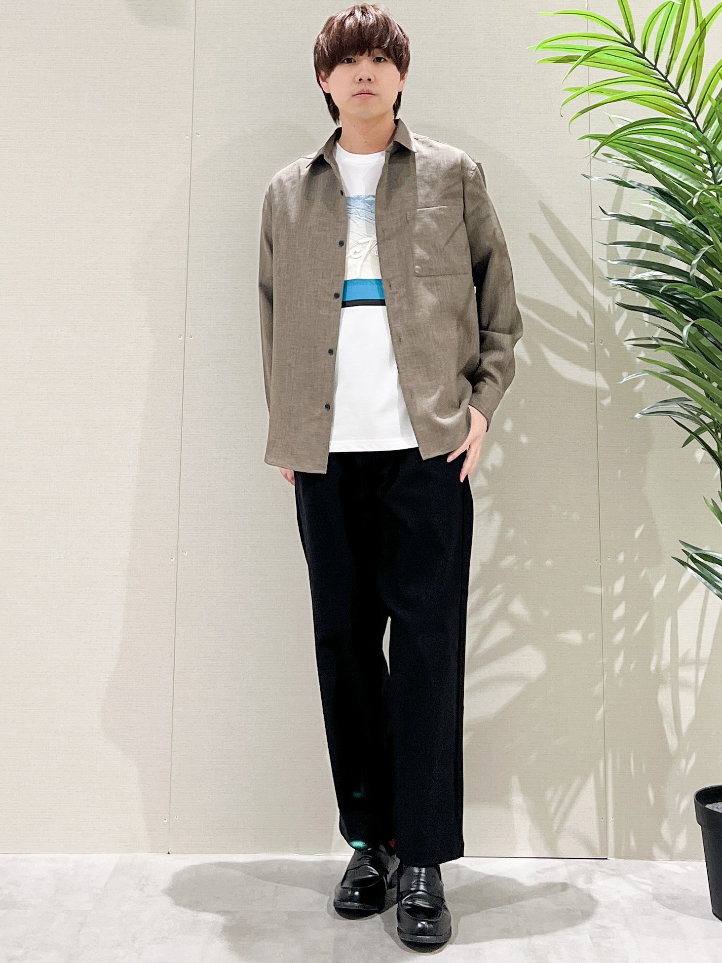 SHI-MAさんの「THE SHOP TK｜【LINO FINE】リネンライク 長袖シャツ UVカット/イージーケア/吸水速乾/洗濯機OK」を使ったコーディネート