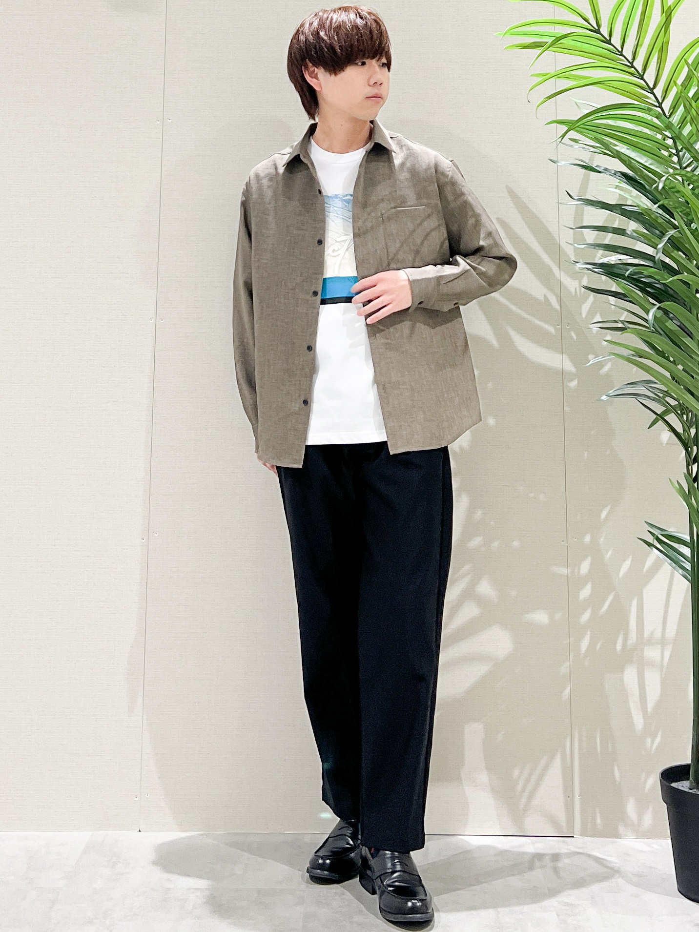 SHI-MAさんの「THE SHOP TK｜【LINO FINE】リネンライク 長袖シャツ UVカット/イージーケア/吸水速乾/洗濯機OK」を使ったコーディネート