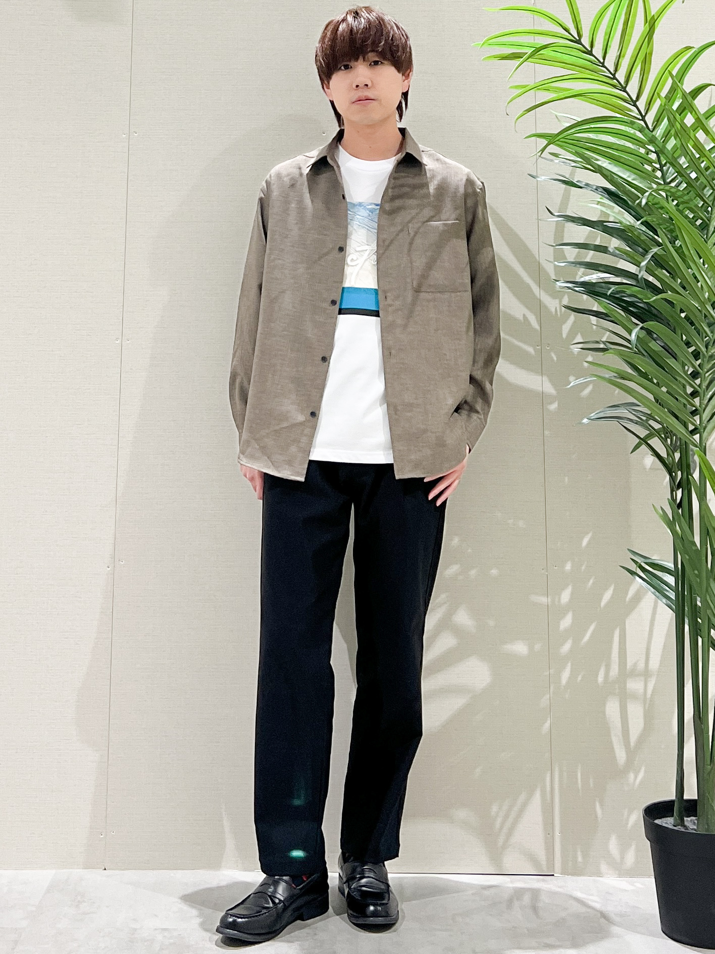 SHI-MAさんの「THE SHOP TK｜【LINO FINE】リネンライク 長袖シャツ UVカット/イージーケア/吸水速乾/洗濯機OK」を使ったコーディネート