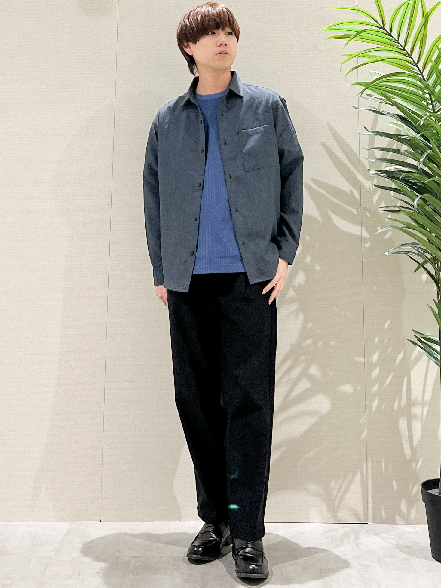 SHI-MAさんの「THE SHOP TK｜【LINO FINE】リネンライク 長袖シャツ UVカット/イージーケア/吸水速乾/洗濯機OK」を使ったコーディネート