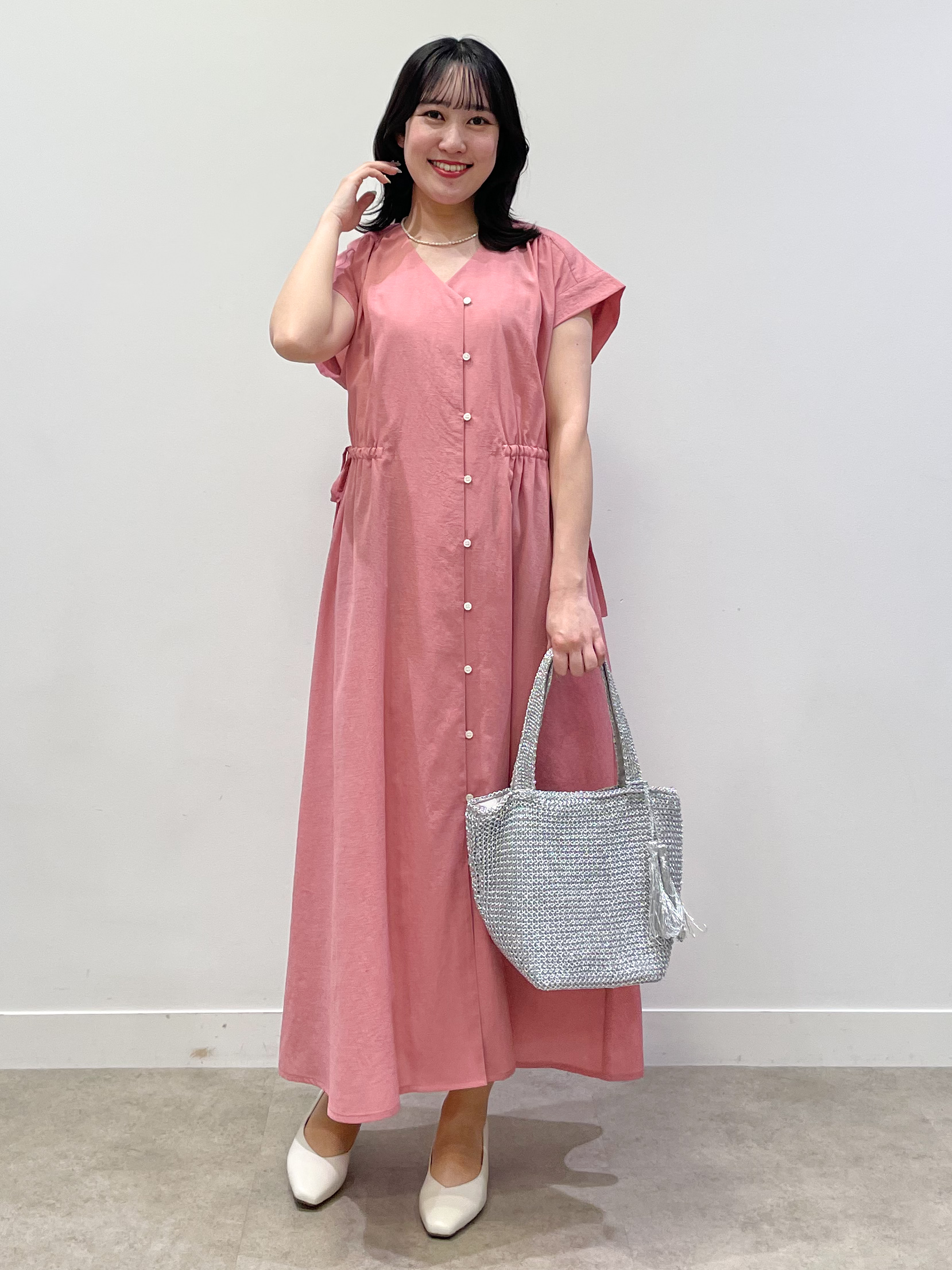 yukariさんの「Reflect｜【通気性あり／涼しい／マシンウォッシャブル】フロントボタンワンピース」を使ったコーディネート