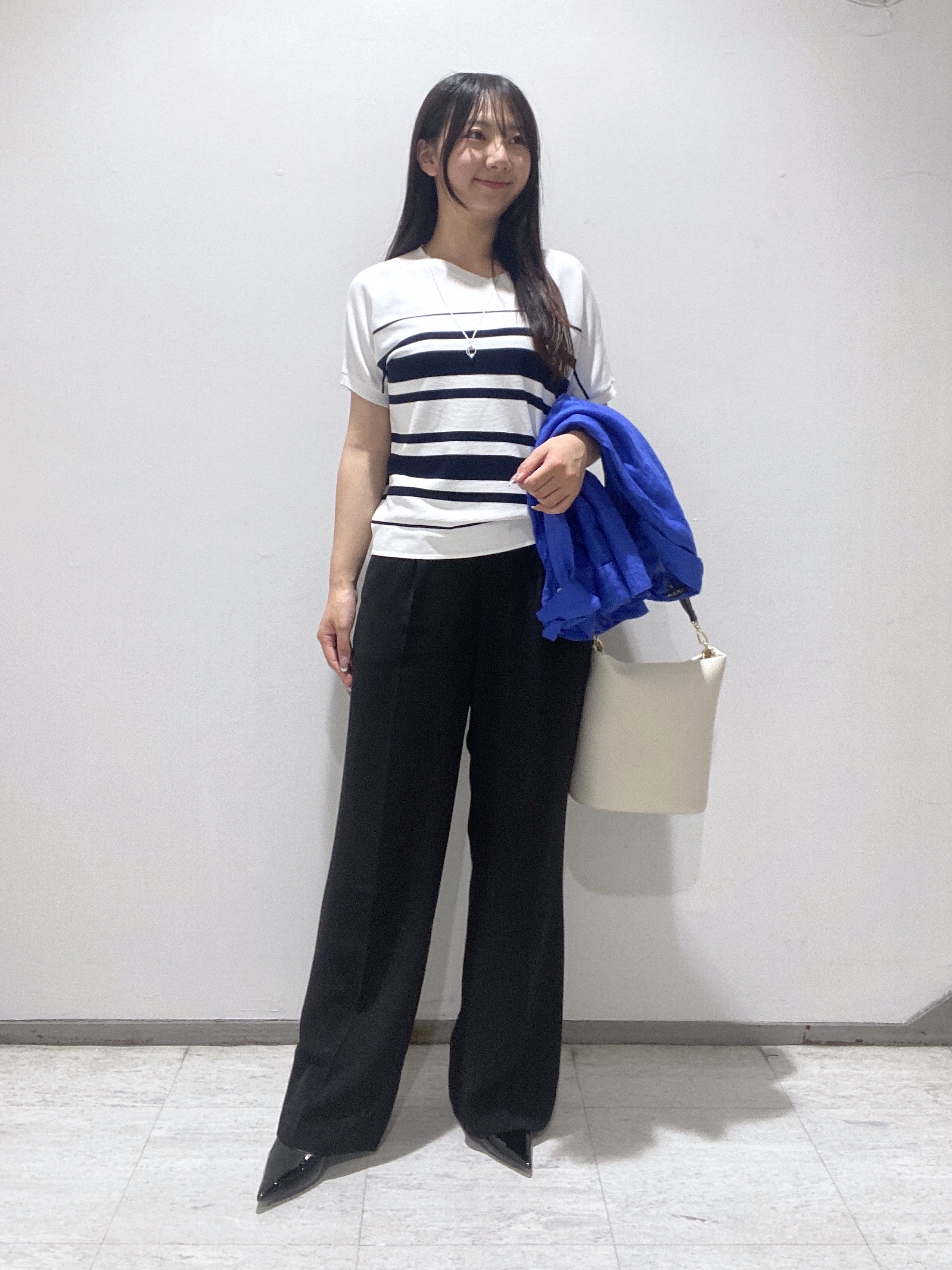 meiさんの「INDIVI｜【洗える】ガーター編みVネックニットT」を使ったコーディネート
