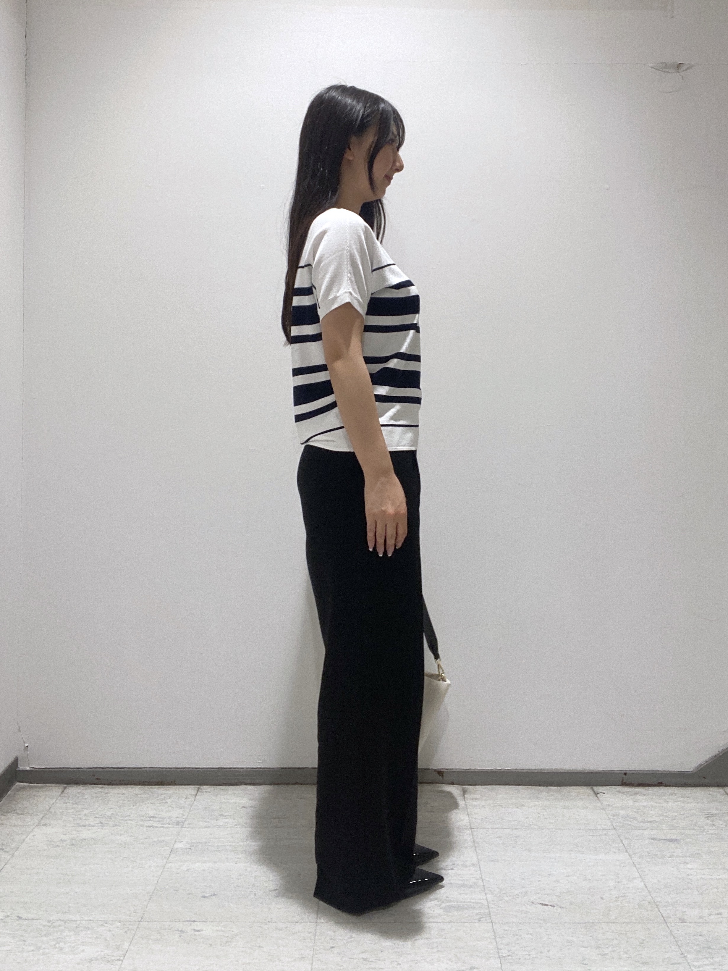 meiさんの「INDIVI｜【洗える】ガーター編みVネックニットT」を使ったコーディネート