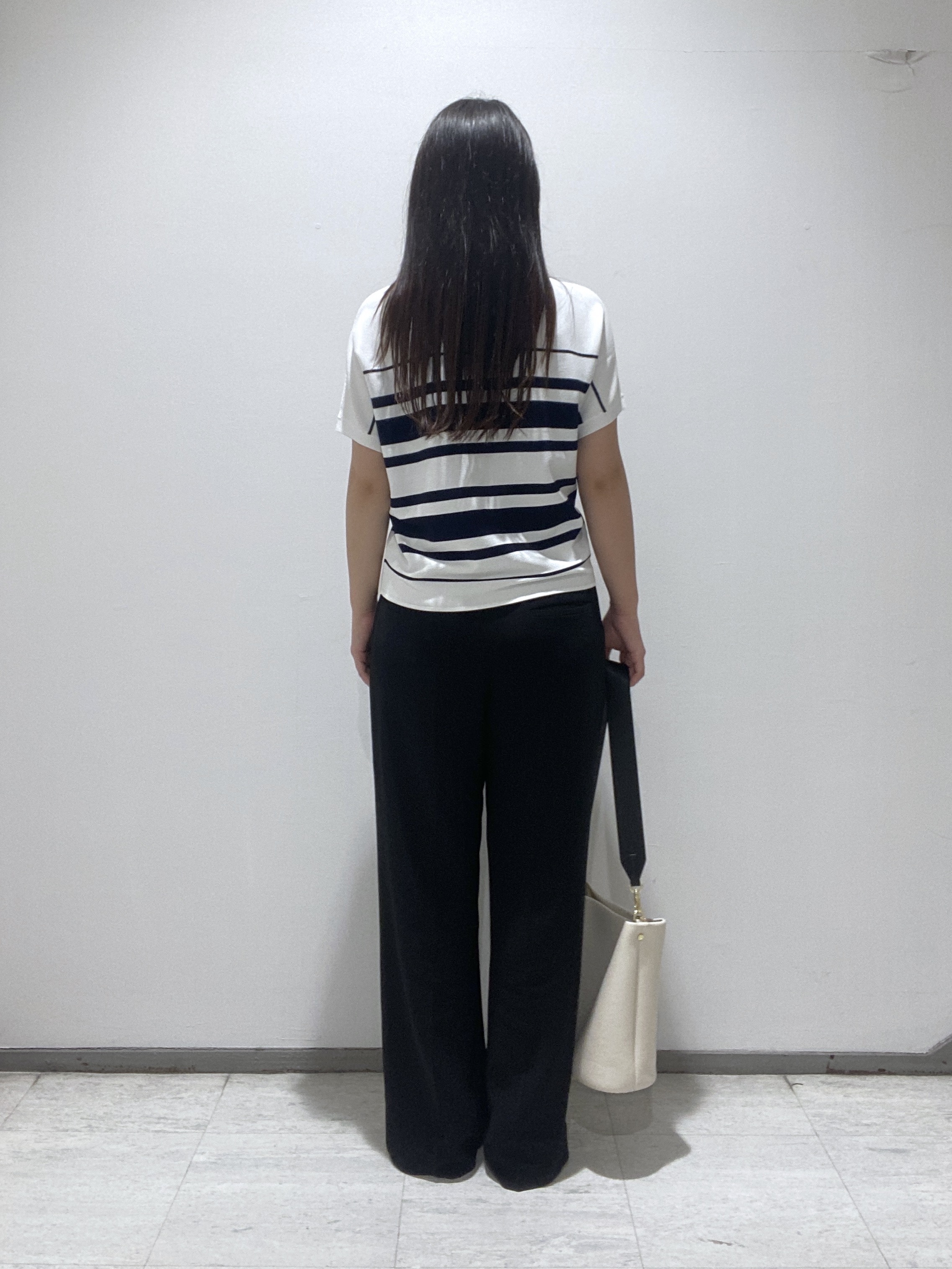 meiさんの「INDIVI｜【洗える】ガーター編みVネックニットT」を使ったコーディネート
