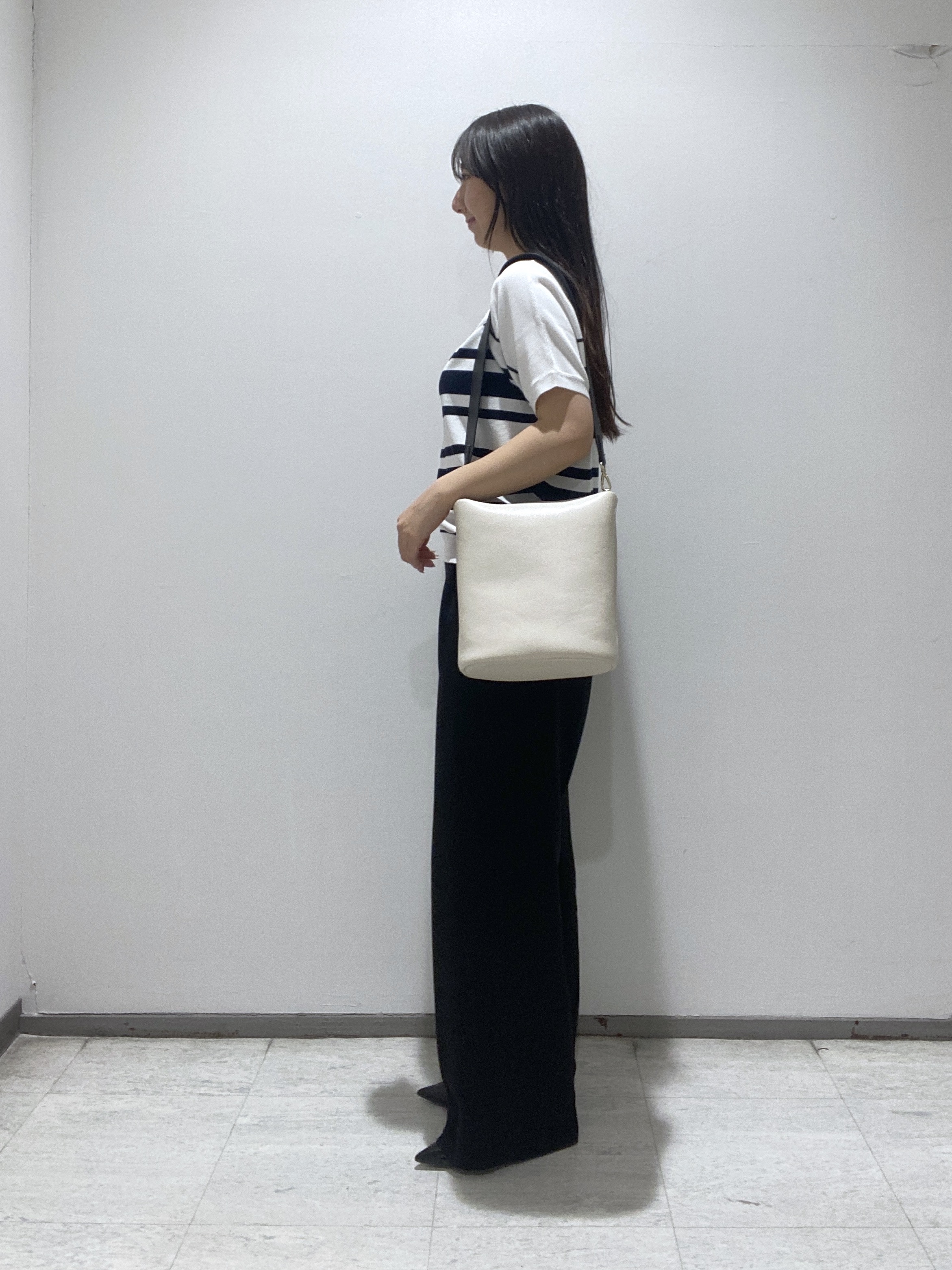 meiさんの「INDIVI｜【洗える】ガーター編みVネックニットT」を使ったコーディネート